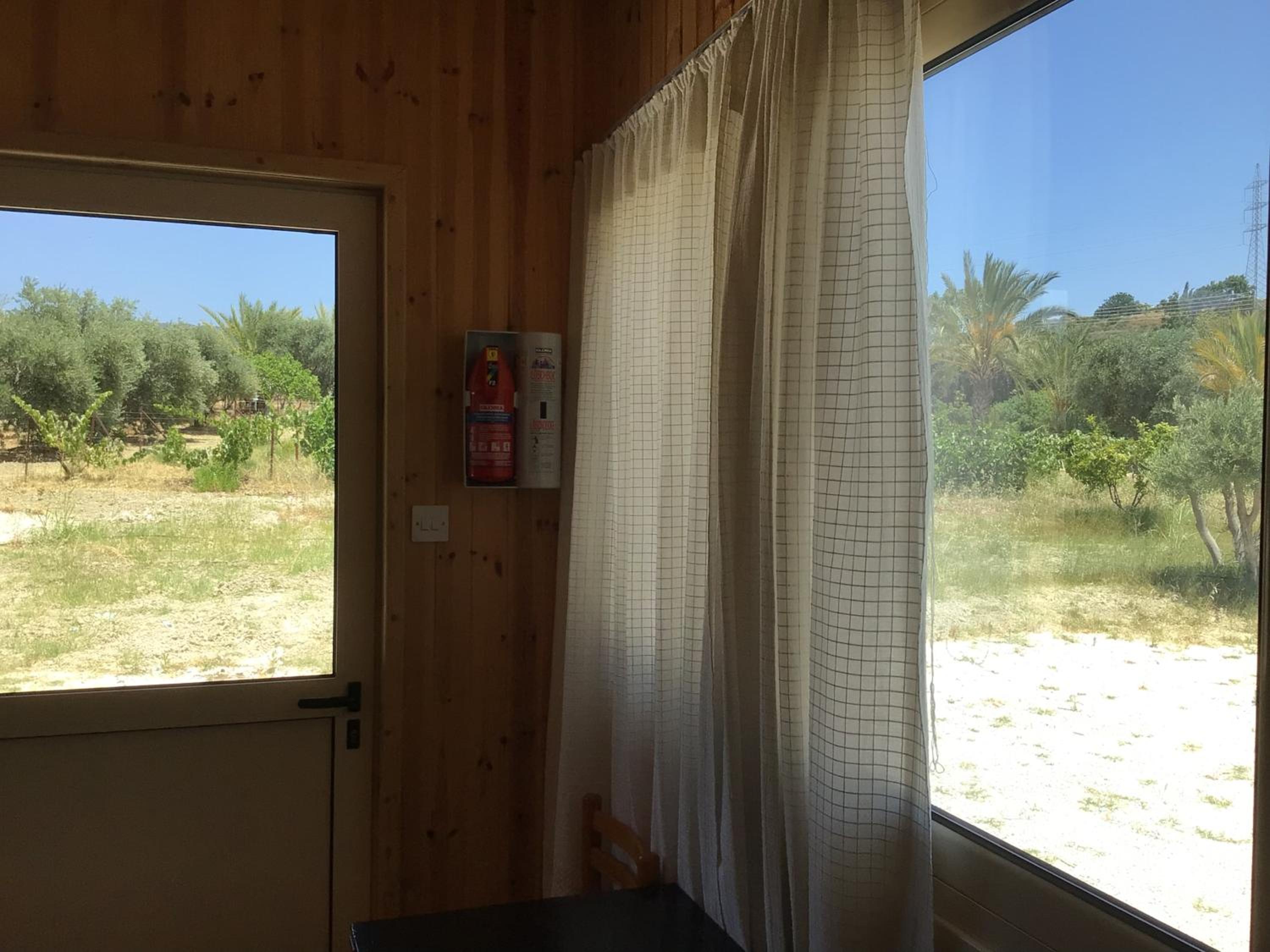 Pervolaris Cottages 2