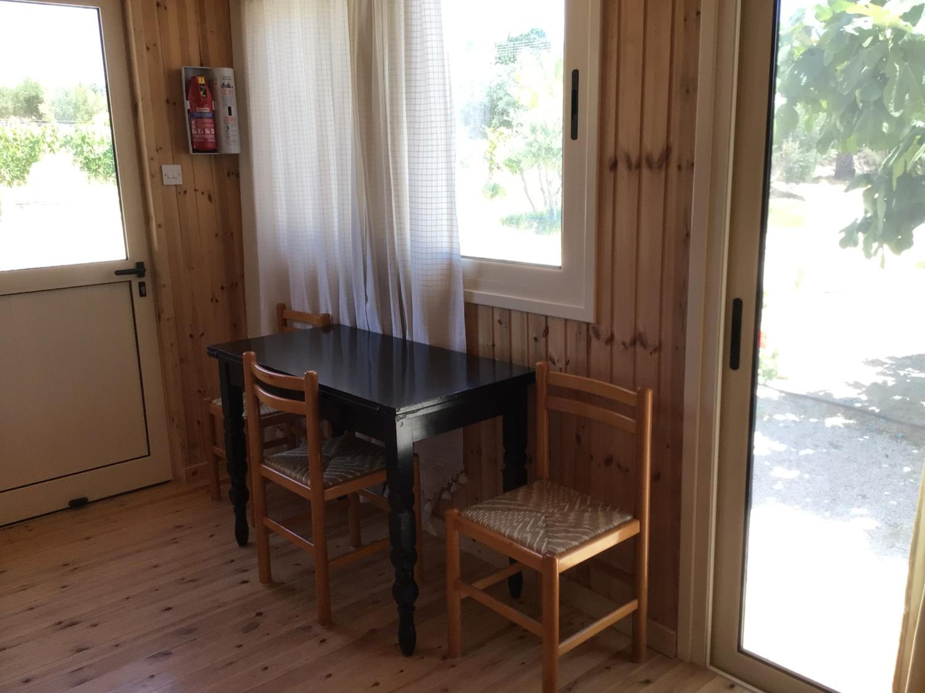 Pervolaris Cottages 2
