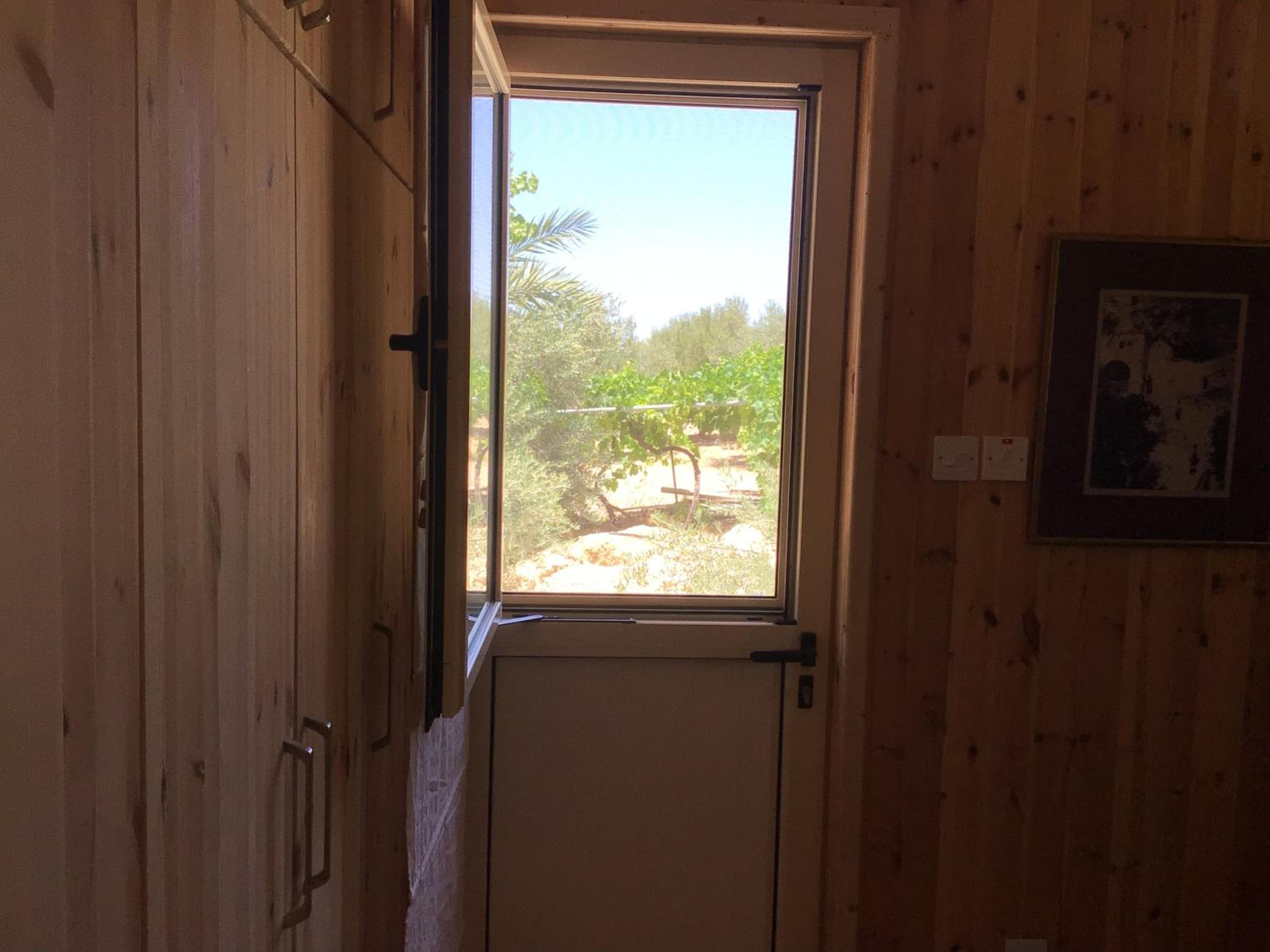 Pervolaris Cottages 2
