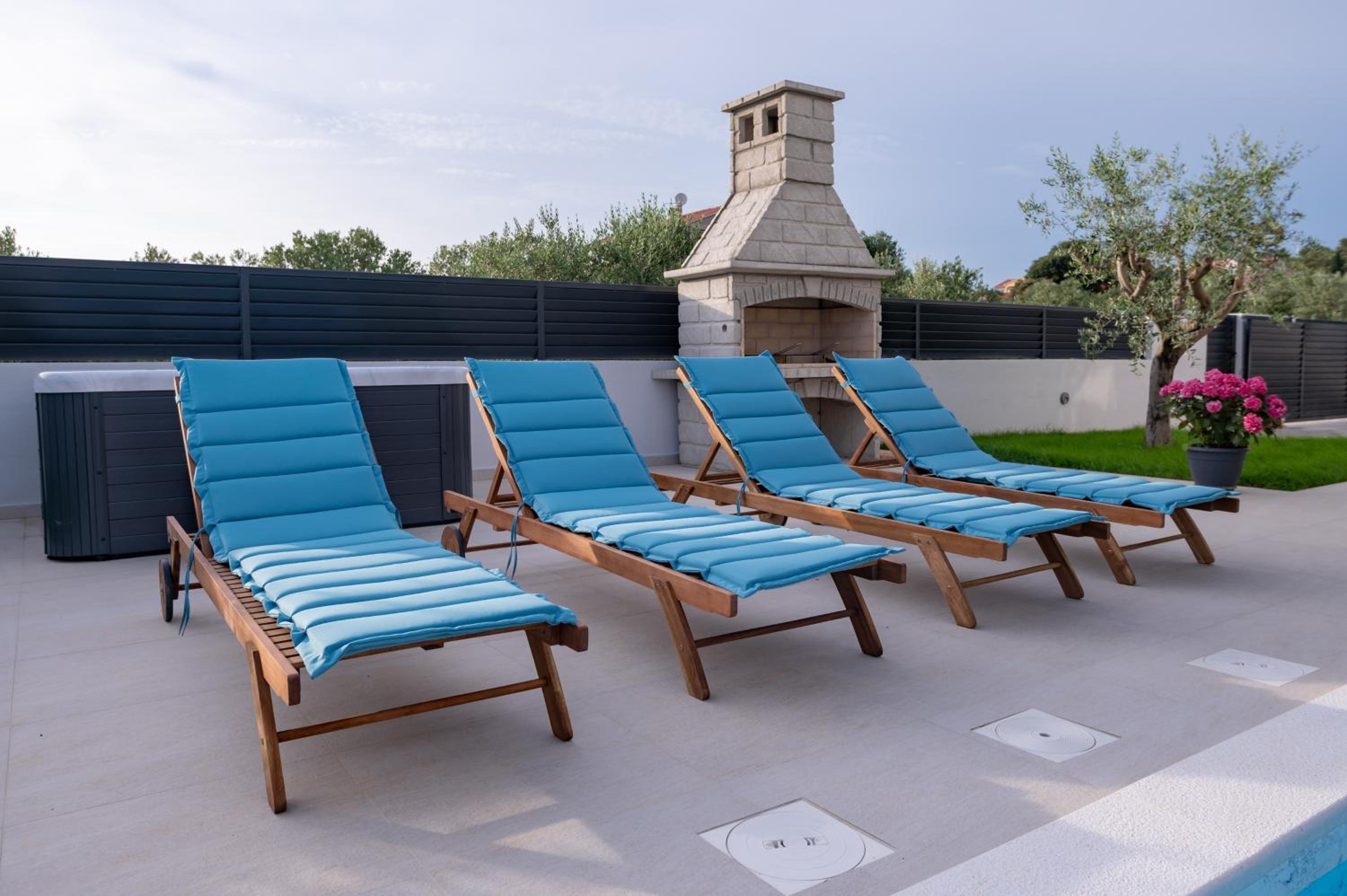 Villa MVP view 5