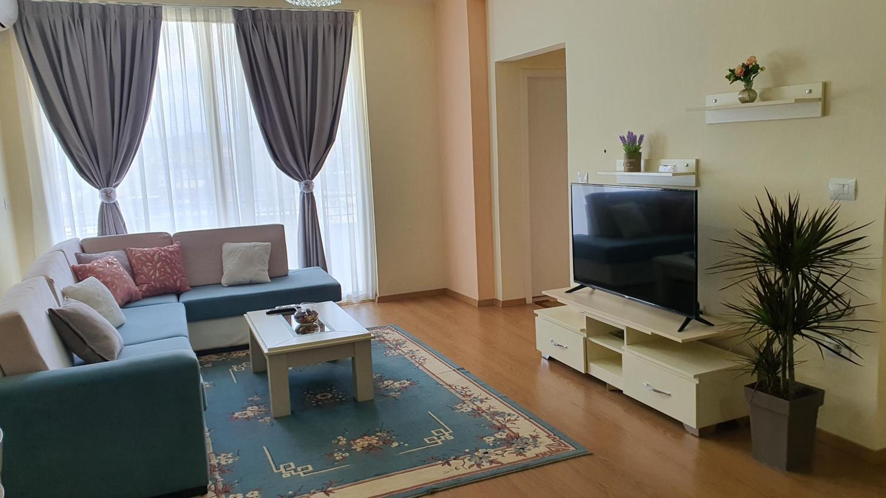 DAI Apartments- City & Castle view Gjirokaster photo 2