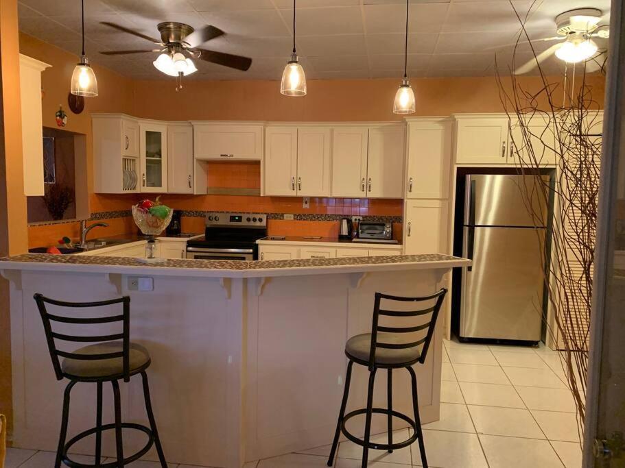 Vista Stays ...Alluring Ambrosia near to Airport, photo 10