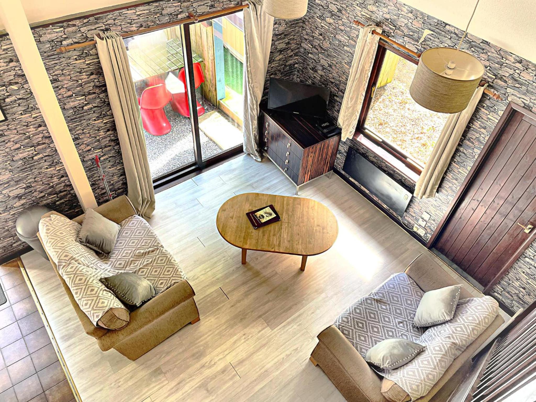 Primrose 17-Woodland Lodges-Carmarthen-Pembroke view 2