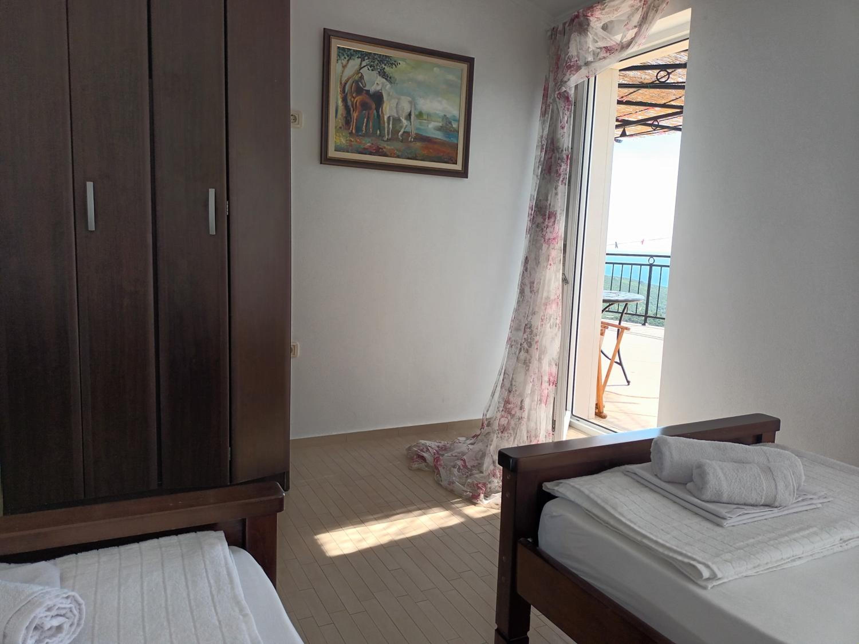 Lustica-Apartment Dora2 view 3