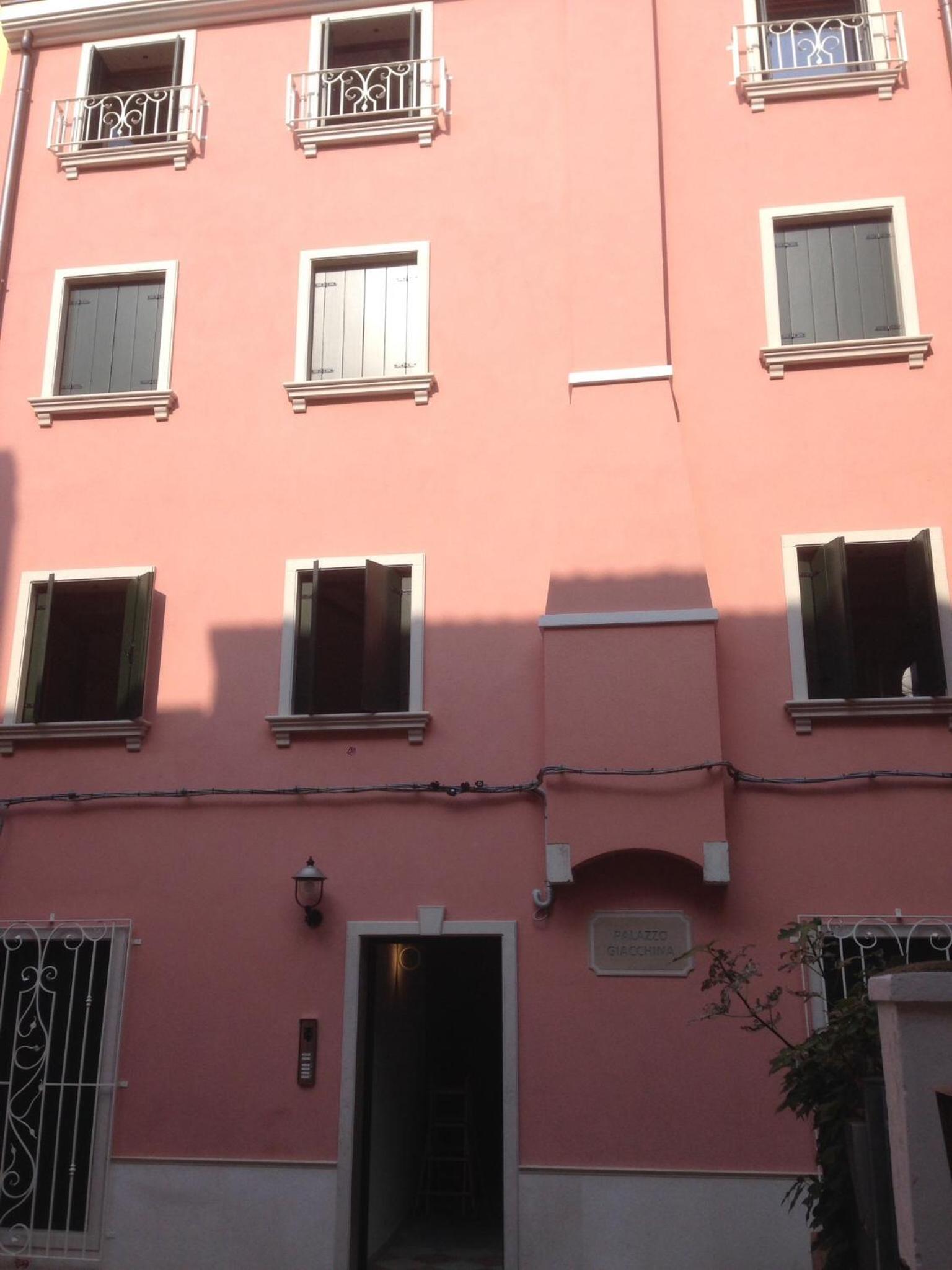 Palazzo Giacchina view 4