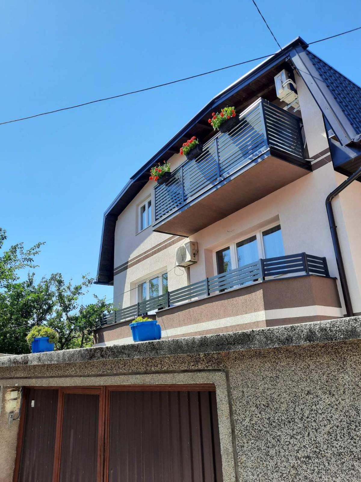 Apartman Kovaci en Sarajevo — balance & terrace