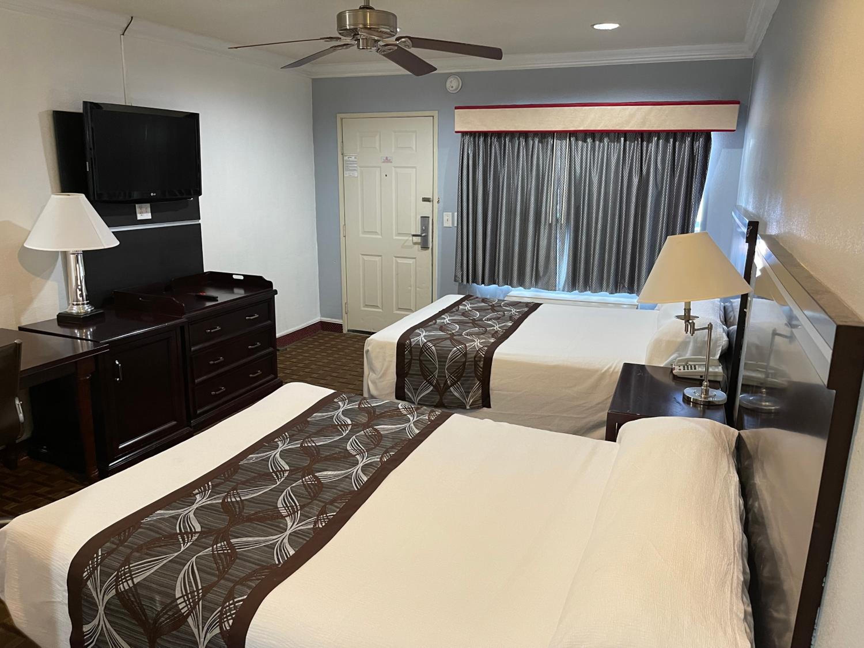 Hollywood Guest Inn
