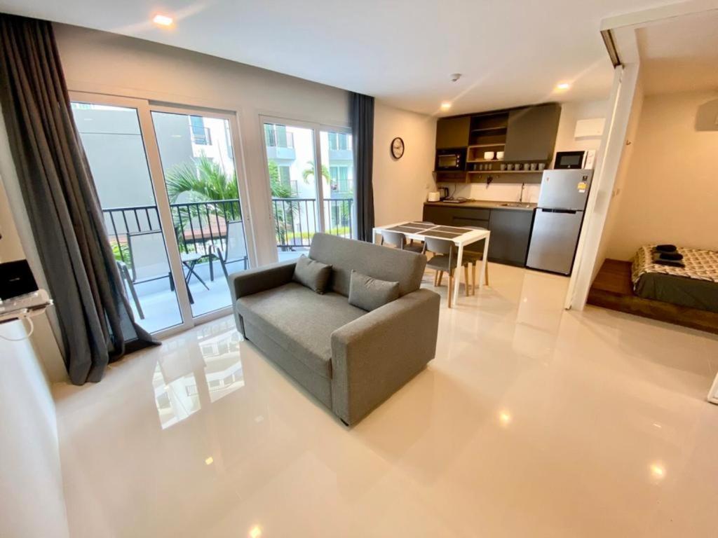 Mantra Beach Condominimum, 2 bedrooms, Laem Mae Phim Beach view 4