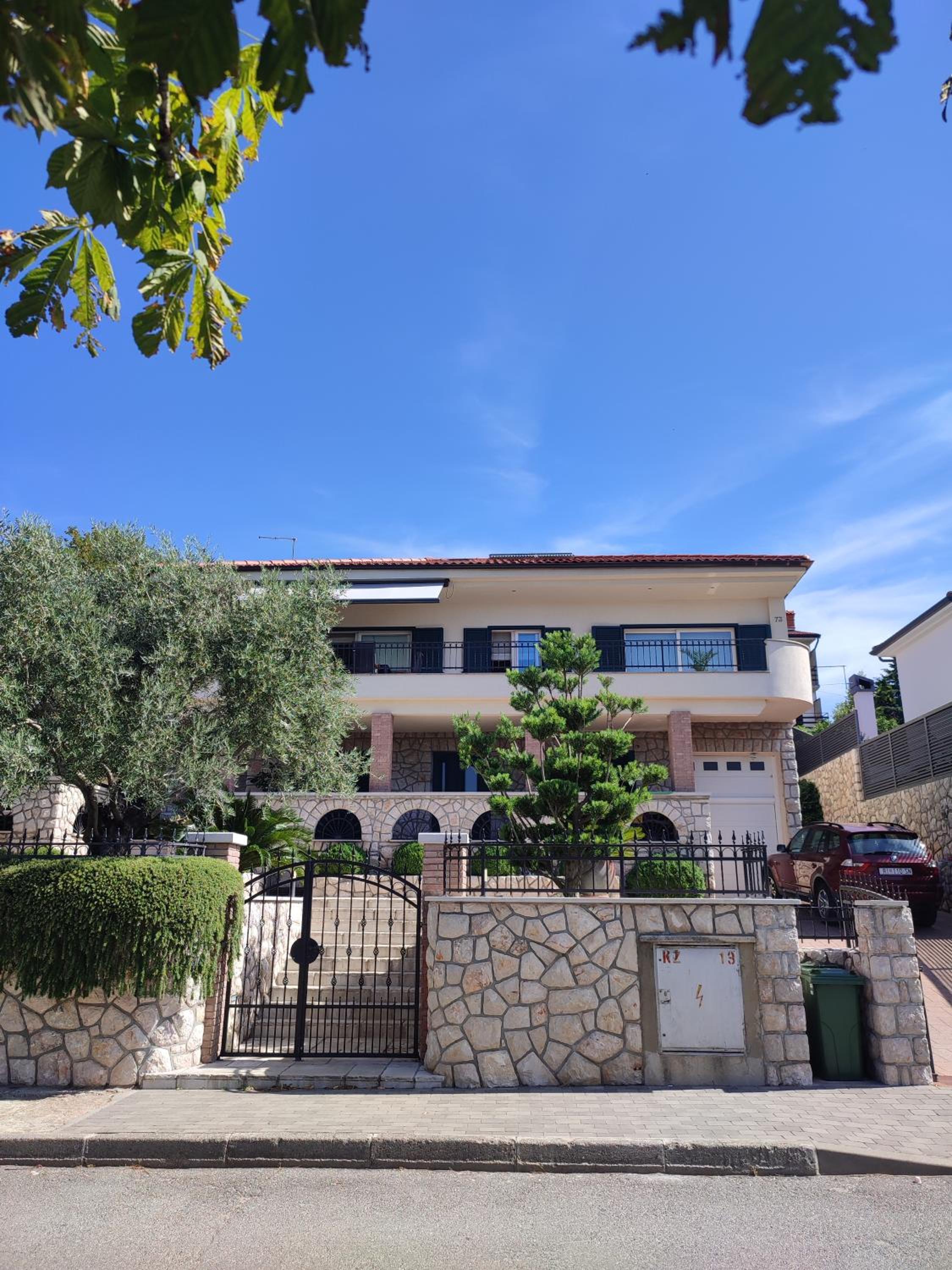 Biuk Apartments