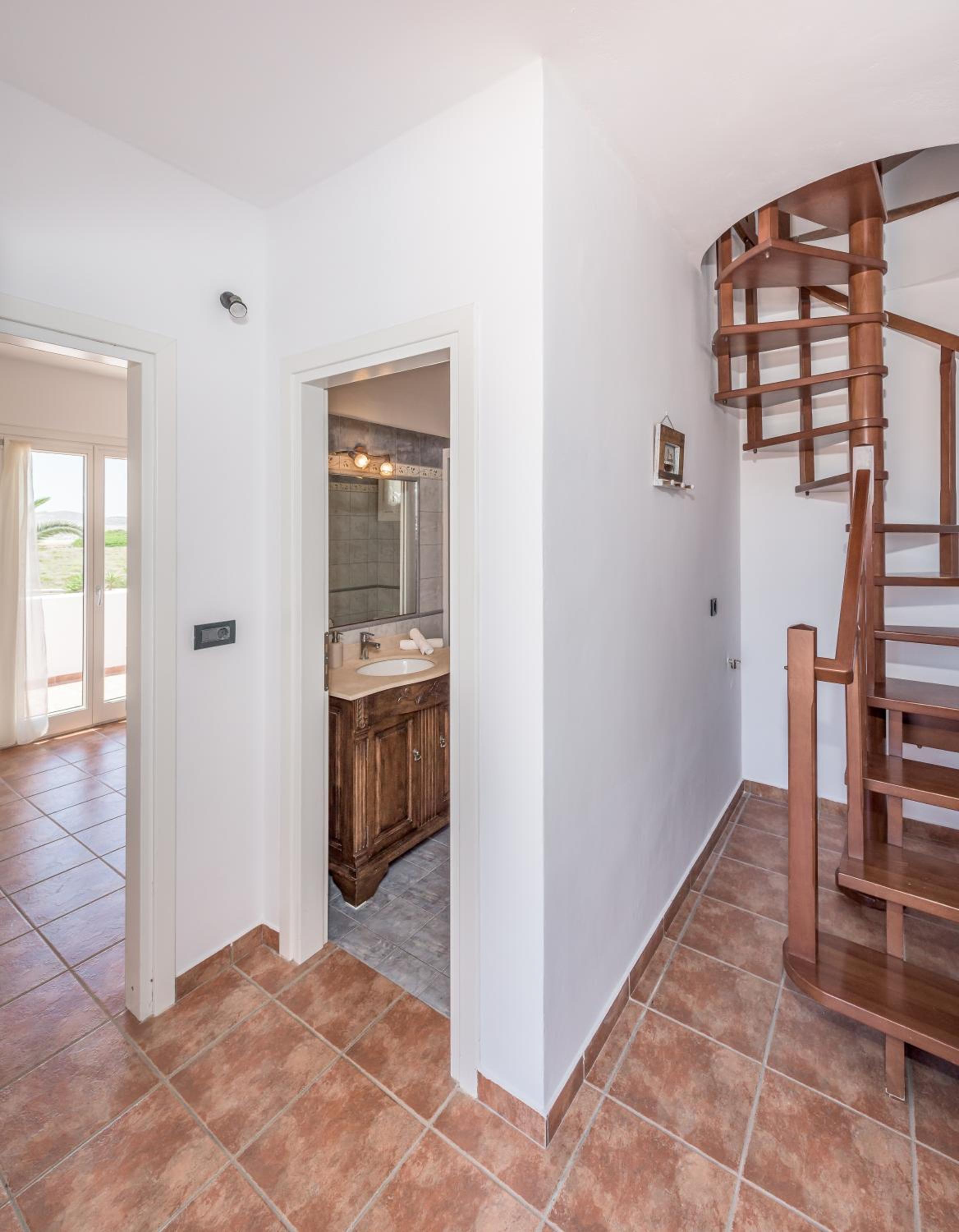 Akitos Maisonette