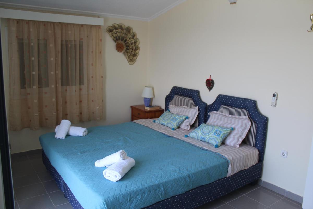 Philip's Summerhouse view 5