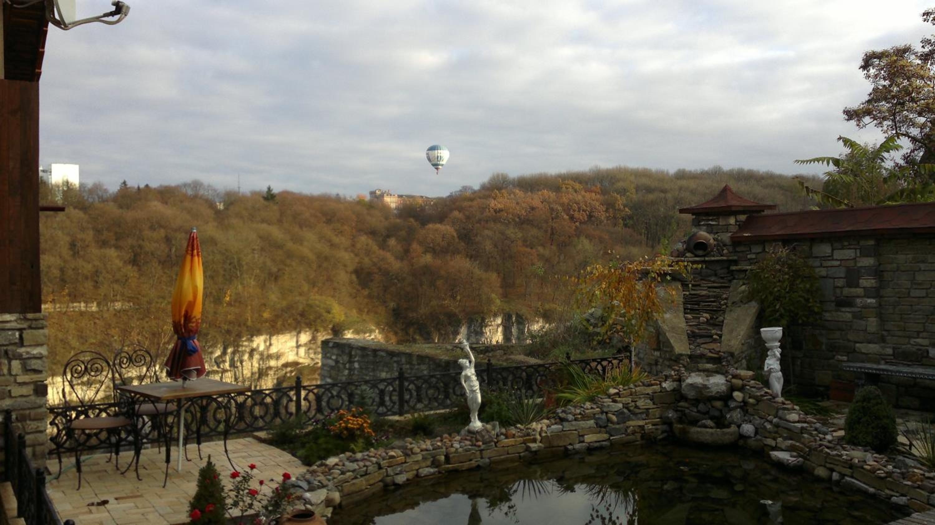 Photo 12