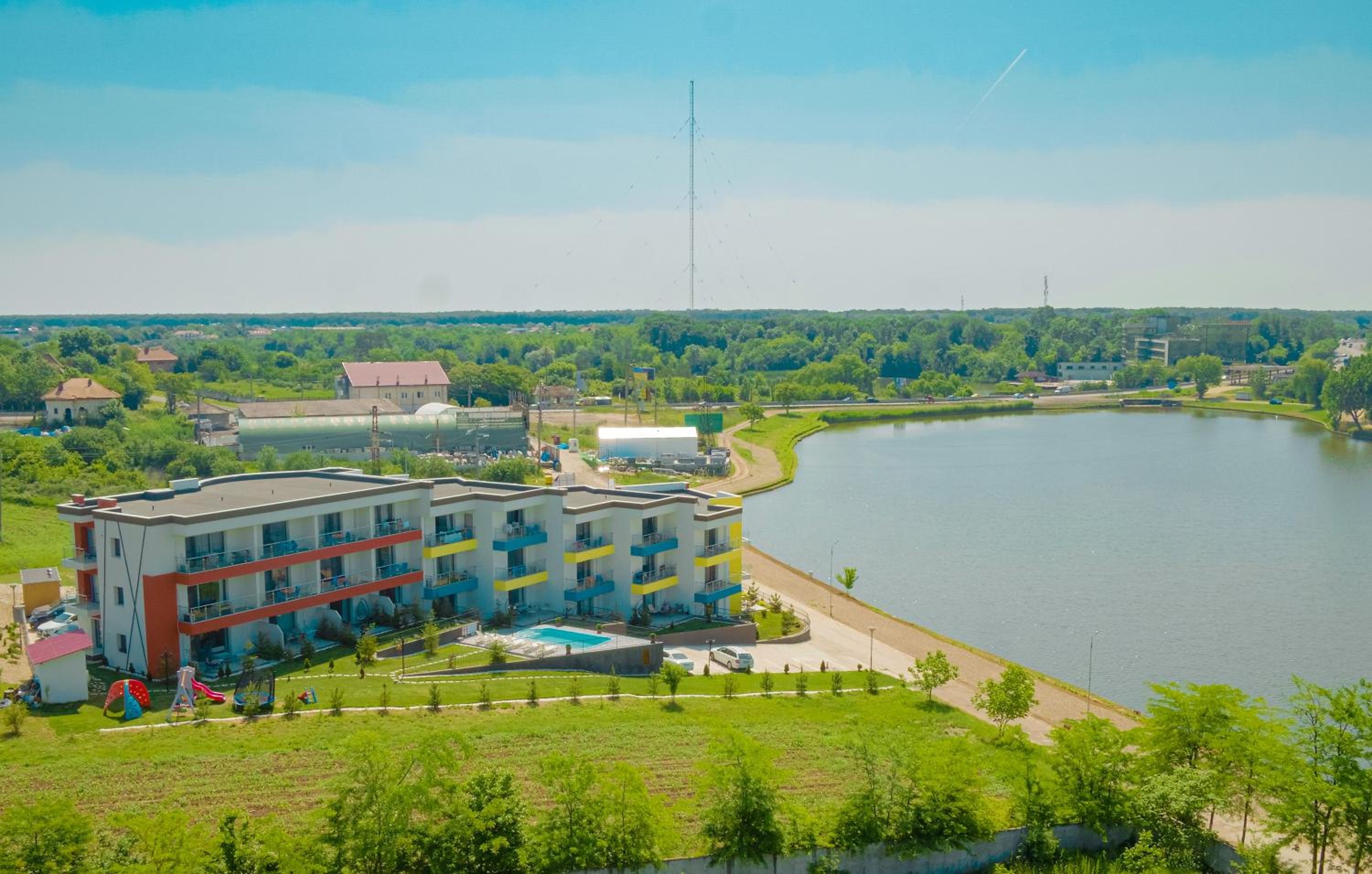 Snagov Lakeview Residences view 3