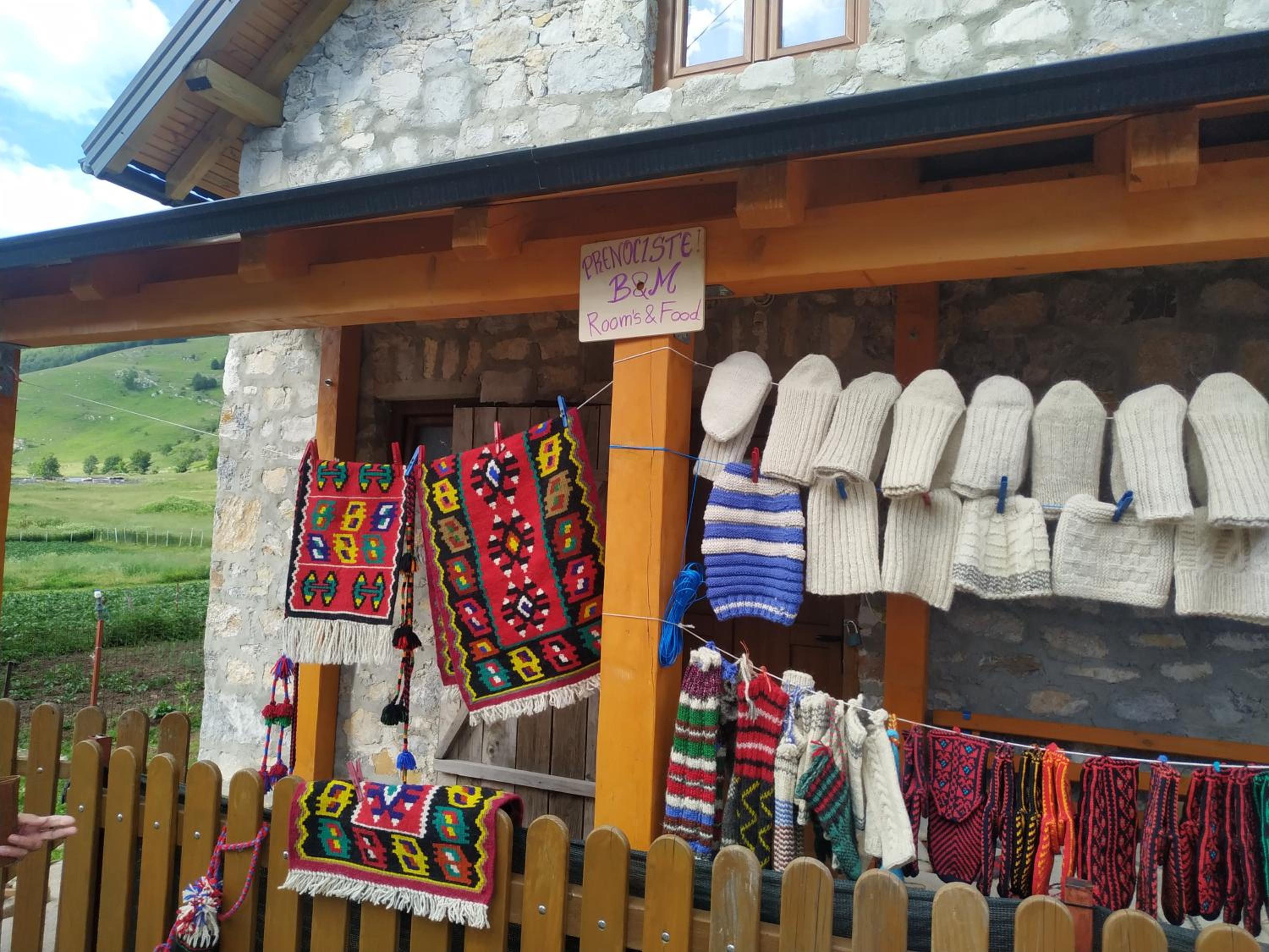 Prenociste B&M - Lukomir