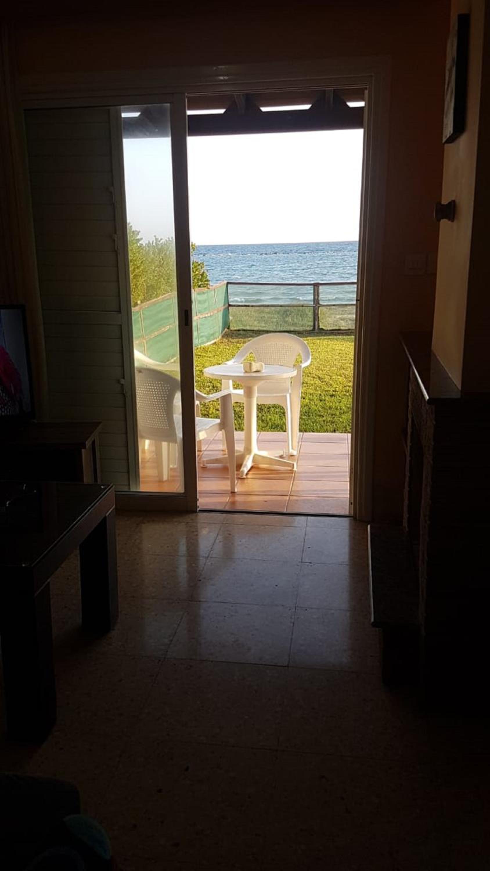 Panorama Beach House, 5 meters to the sea