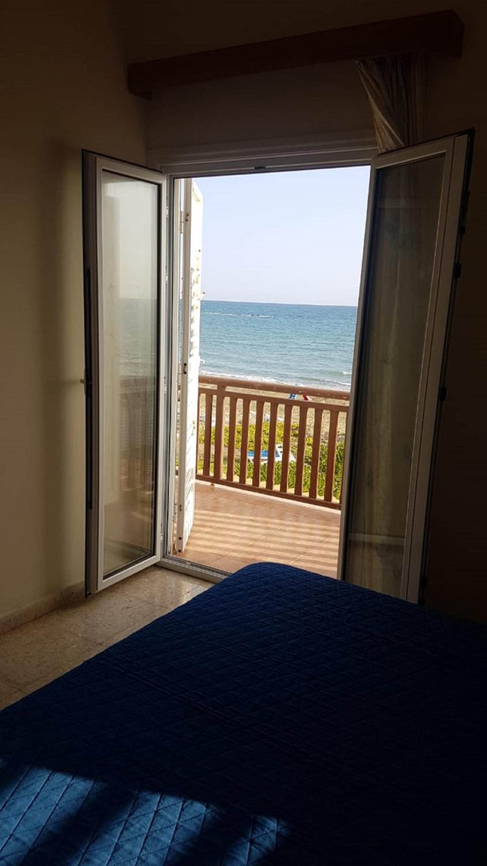 Panorama Beach House, 5 meters to the sea