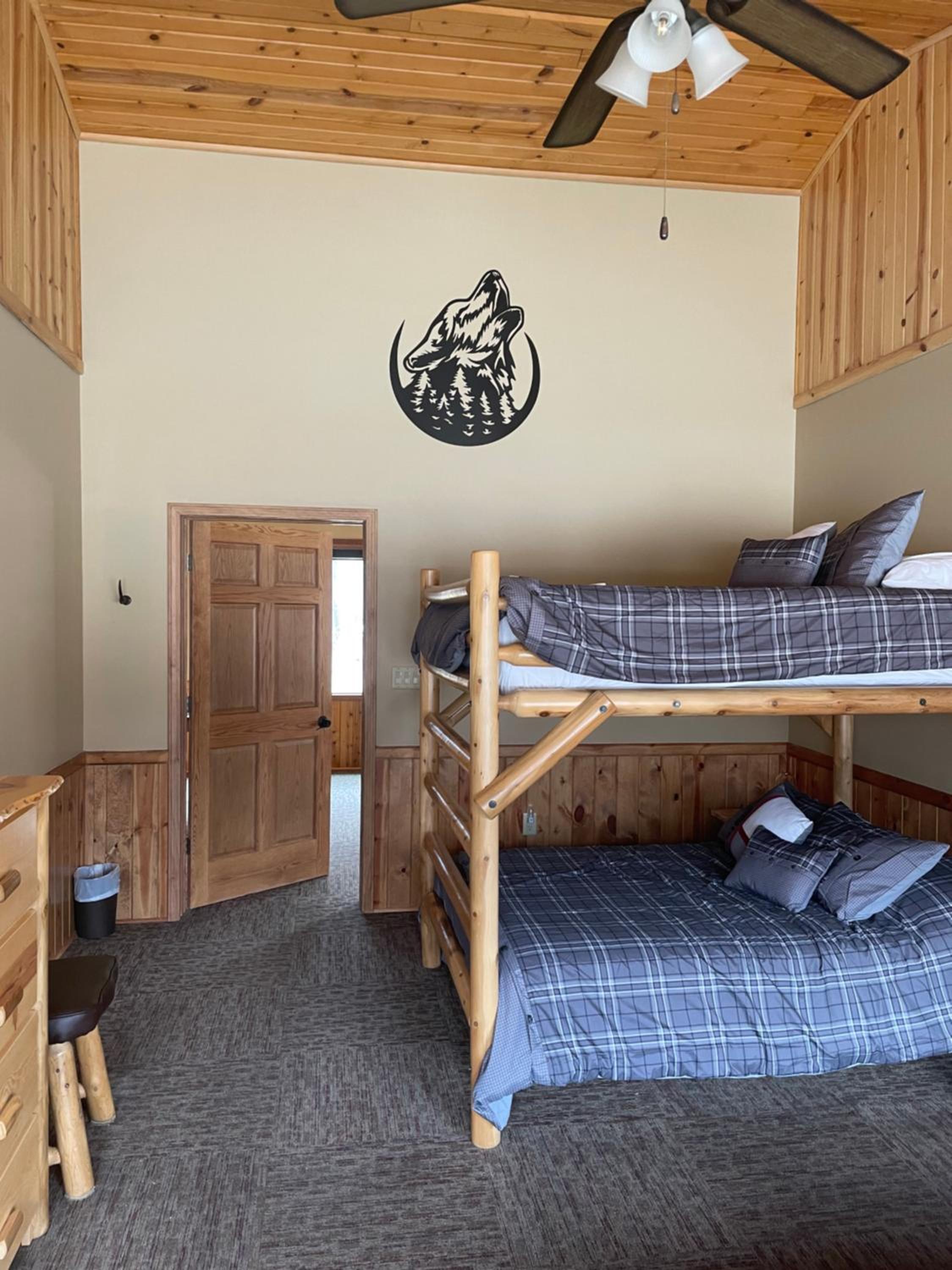 Timberwolf Lodge view 3