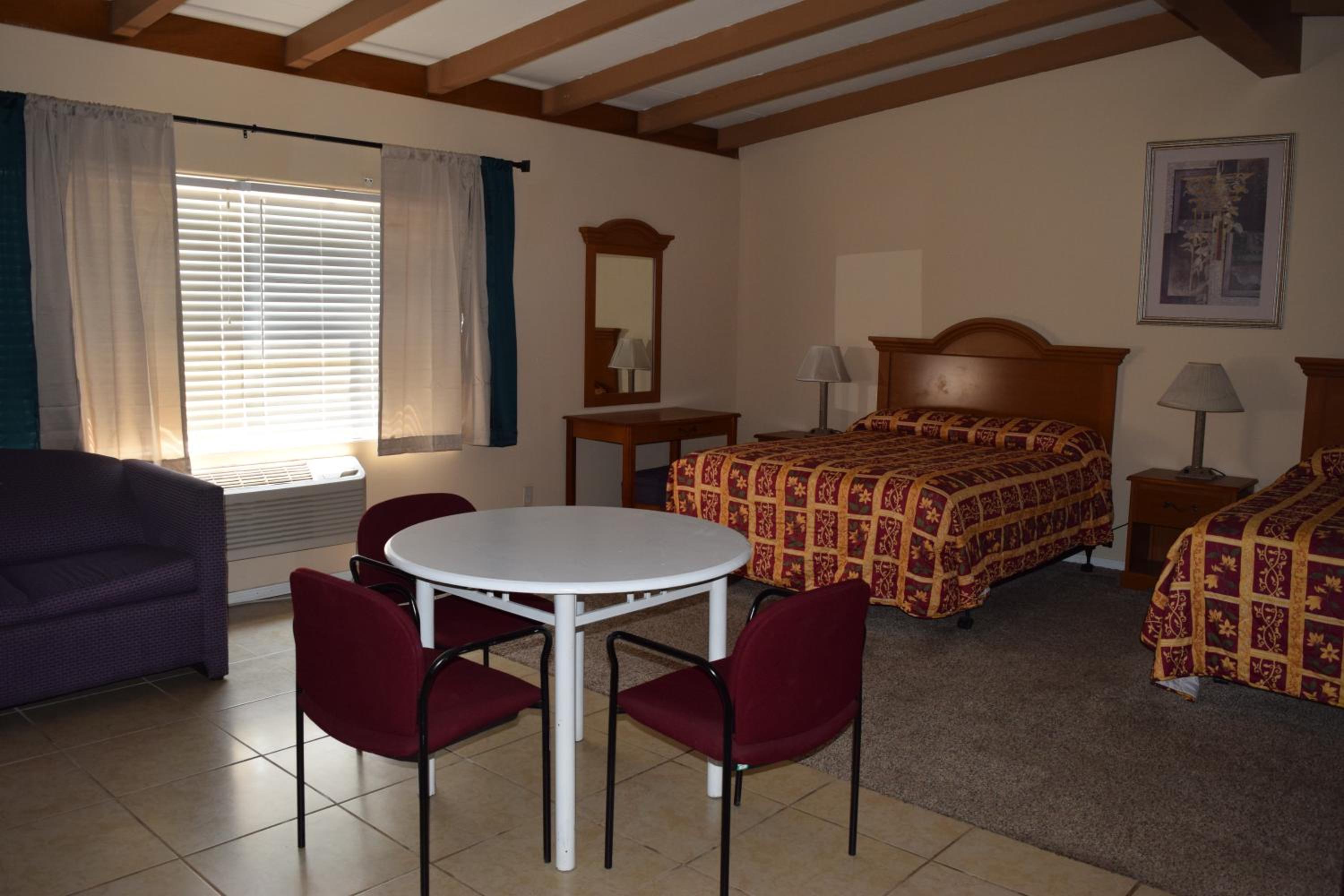 Deming Vacations - BUTTERFIELD STAGE MOTEL - Property Image 3