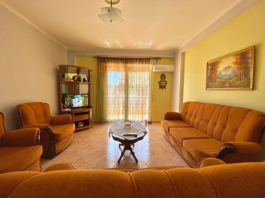 Family friendly 2-bedroom apartment in Durres :)