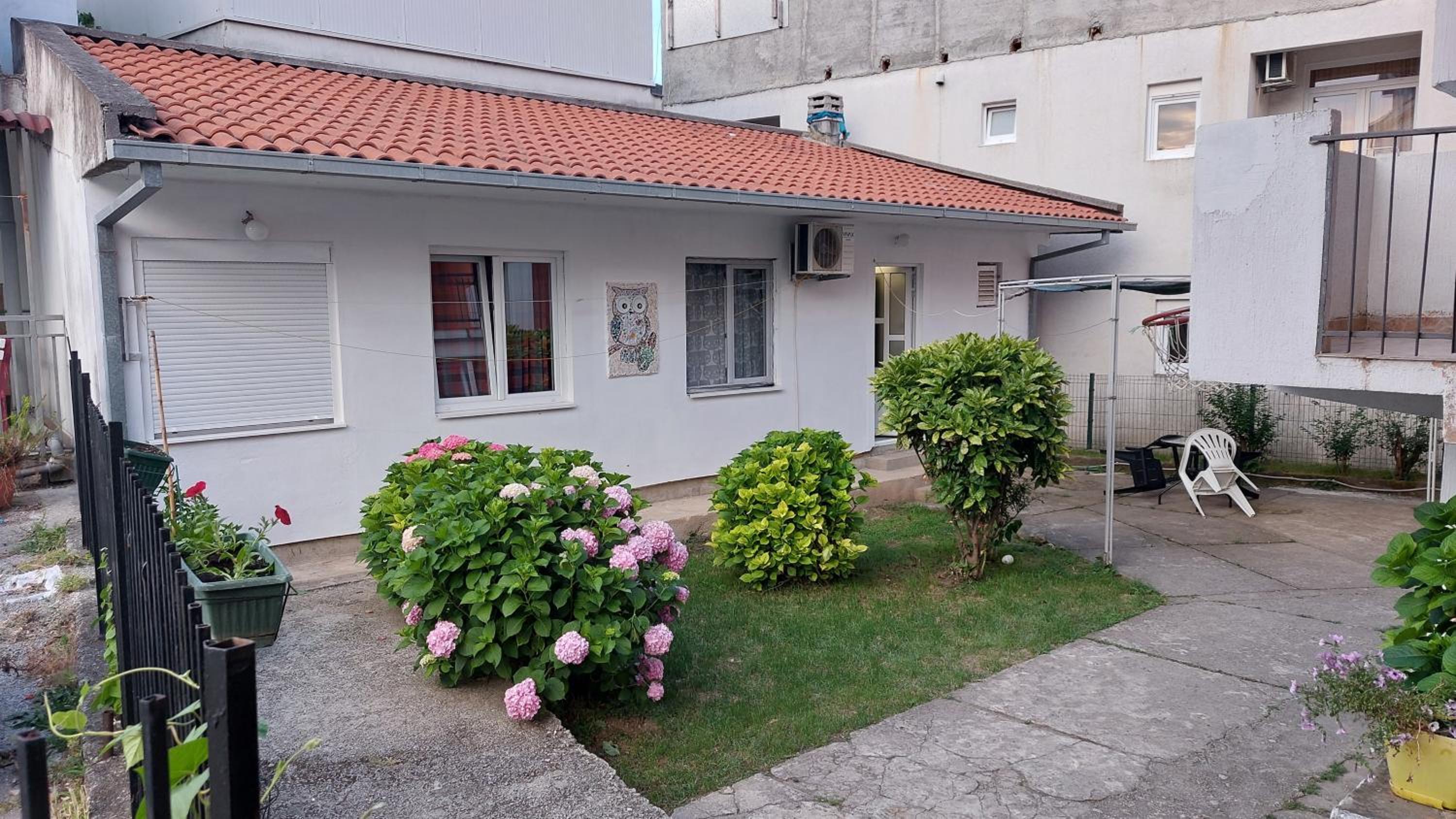 Hotel Apartment Aleksandra - Image 1