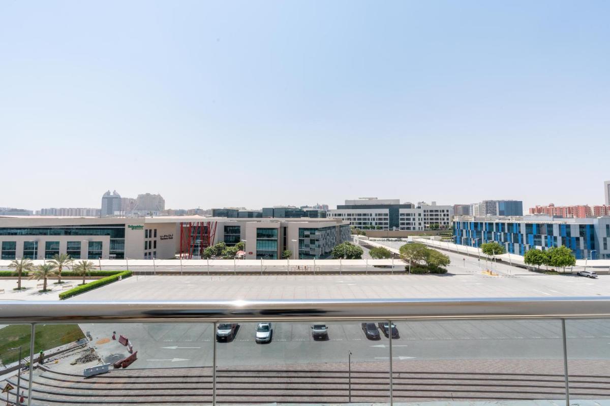 Vacay Lettings - Studio in Silicon Oasis