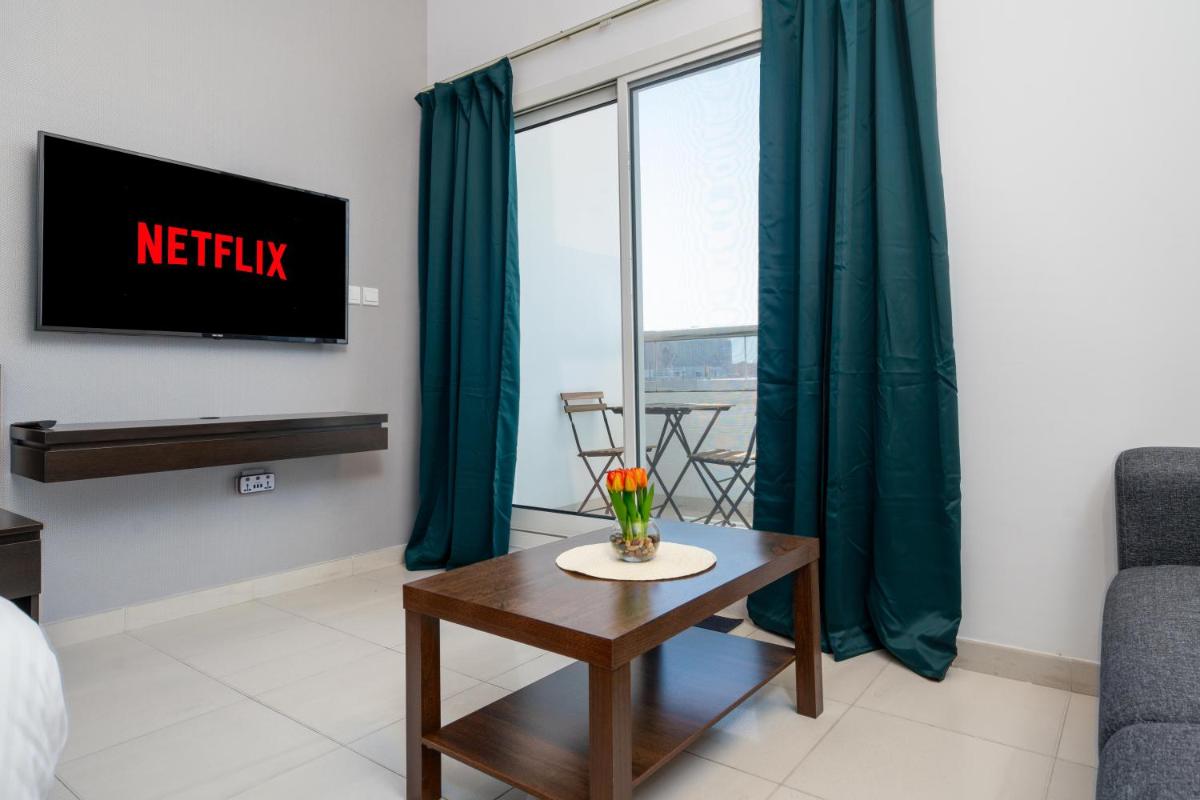 Vacay Lettings - Studio in Silicon Oasis