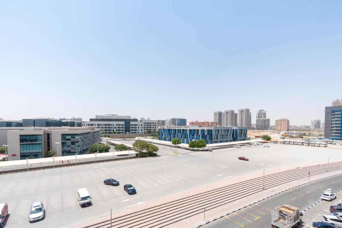 Vacay Lettings - Studio in Silicon Oasis