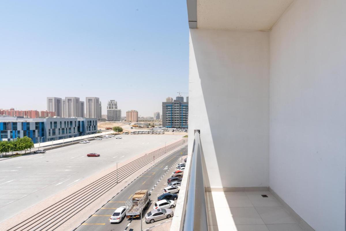 Vacay Lettings - Studio in Silicon Oasis
