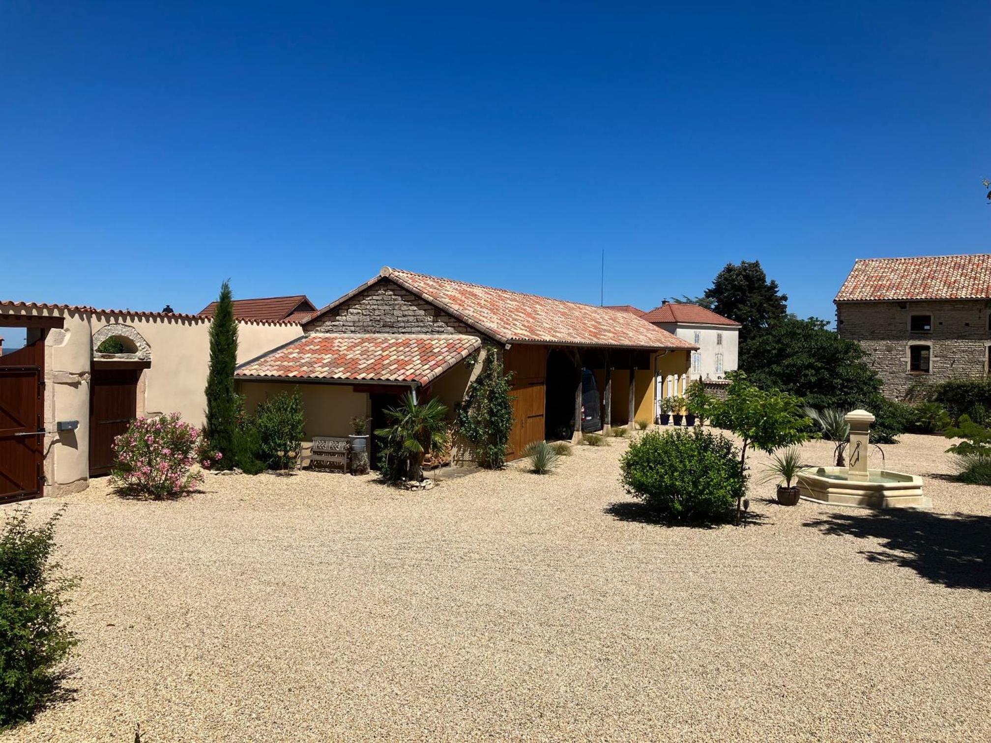 Le Clos De Quintaine Chambres d'Hôtes view 5