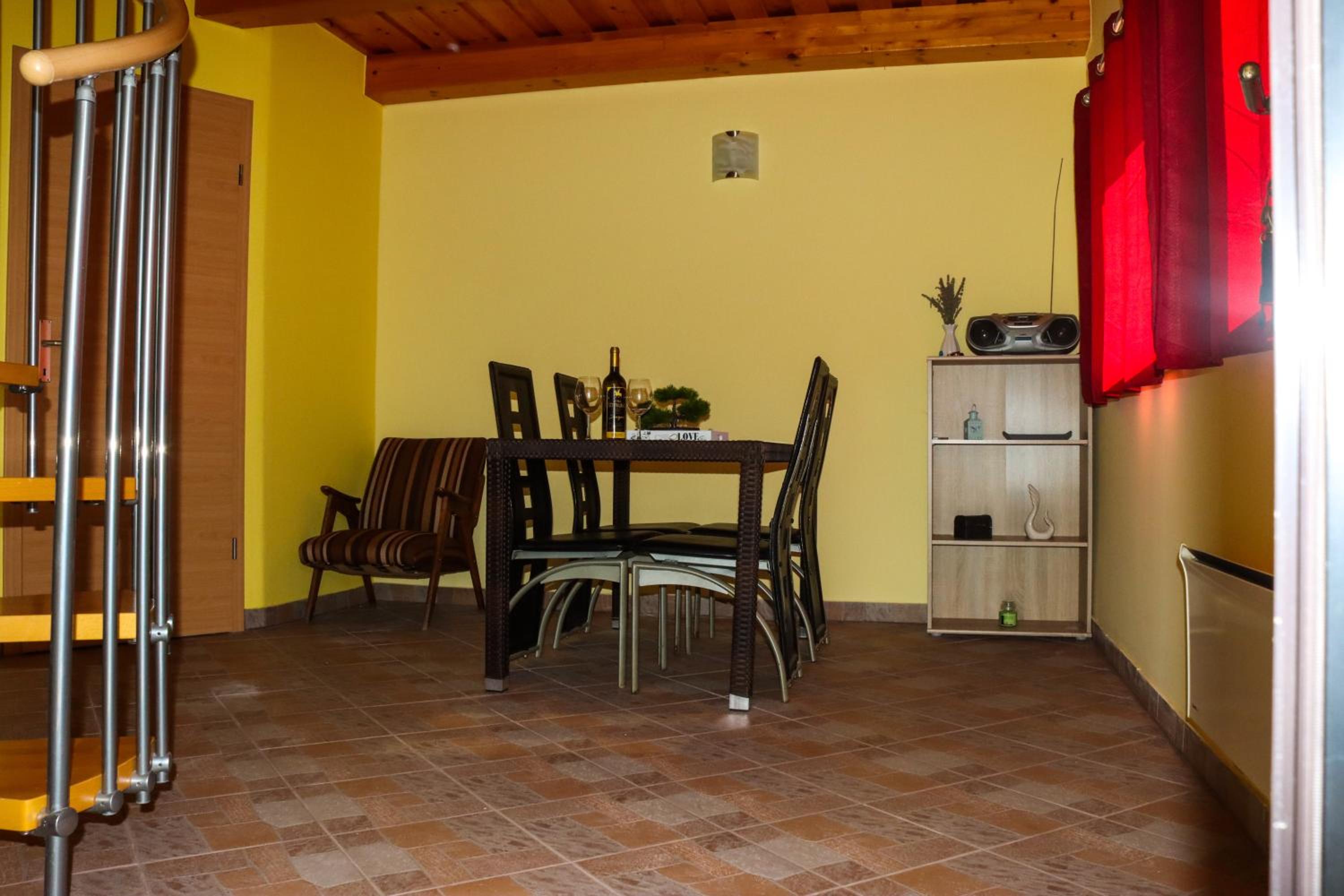 Počitniška hiška pod Hadikom view 3