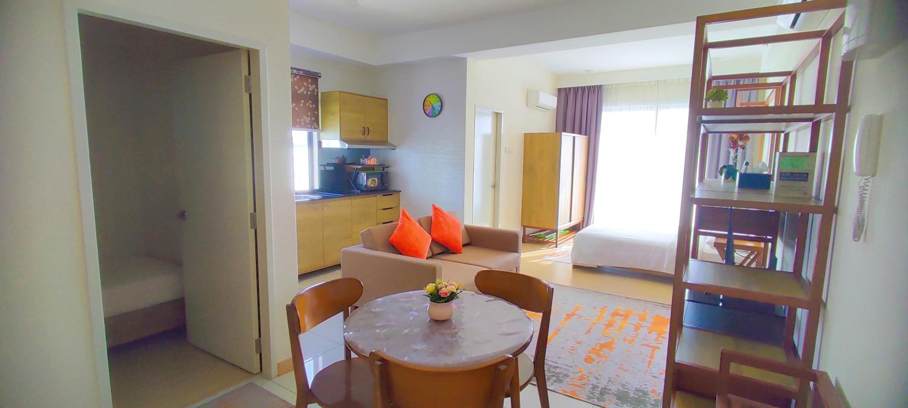Studio with Privacy Balcony and NETFLIX at TimurBay Sea Front Residence photo 5
