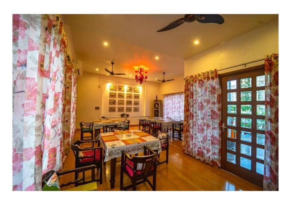 RedhomeX Casa Royale 5BHK view 3