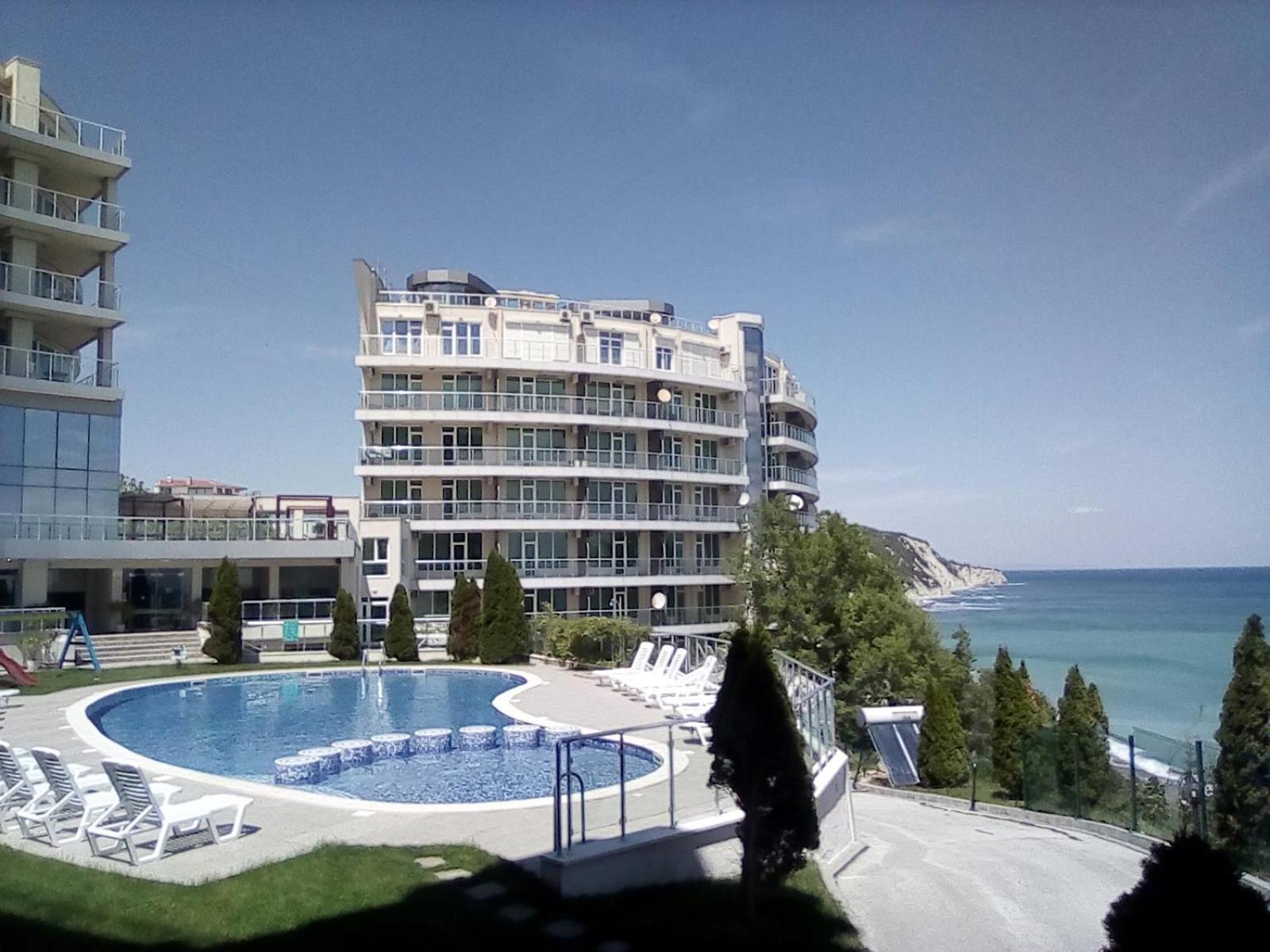Silver Beach B16