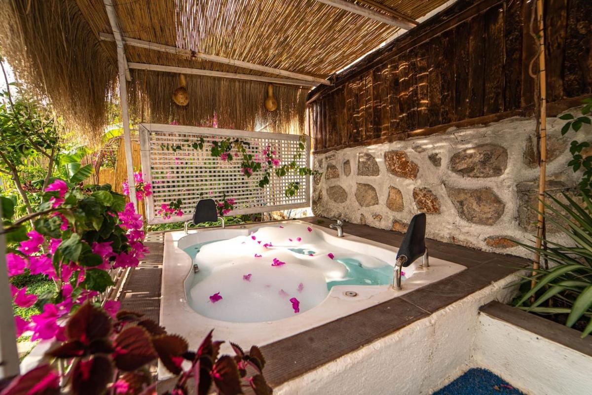 Jacuzzi