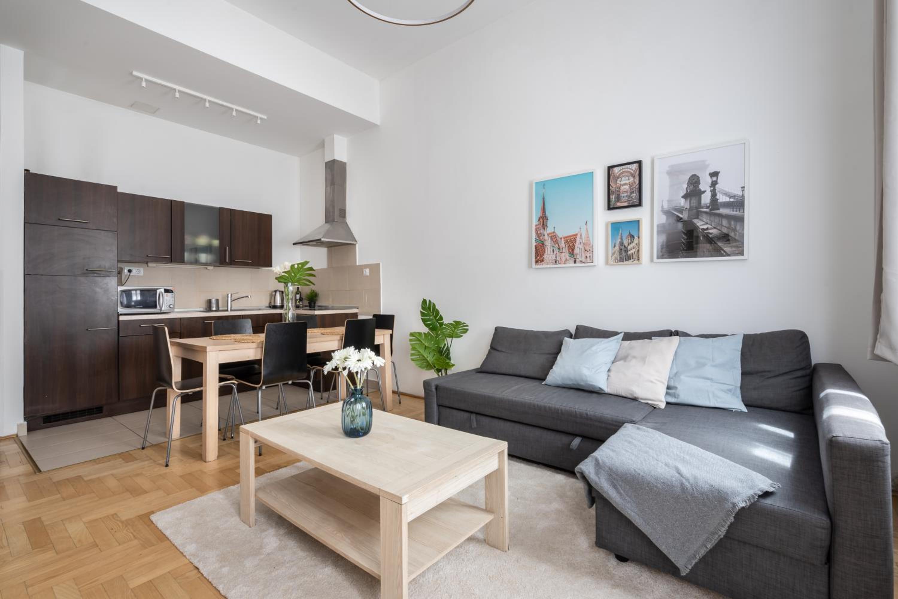 Hotel Ace of Spades Gozsdu - Image 1