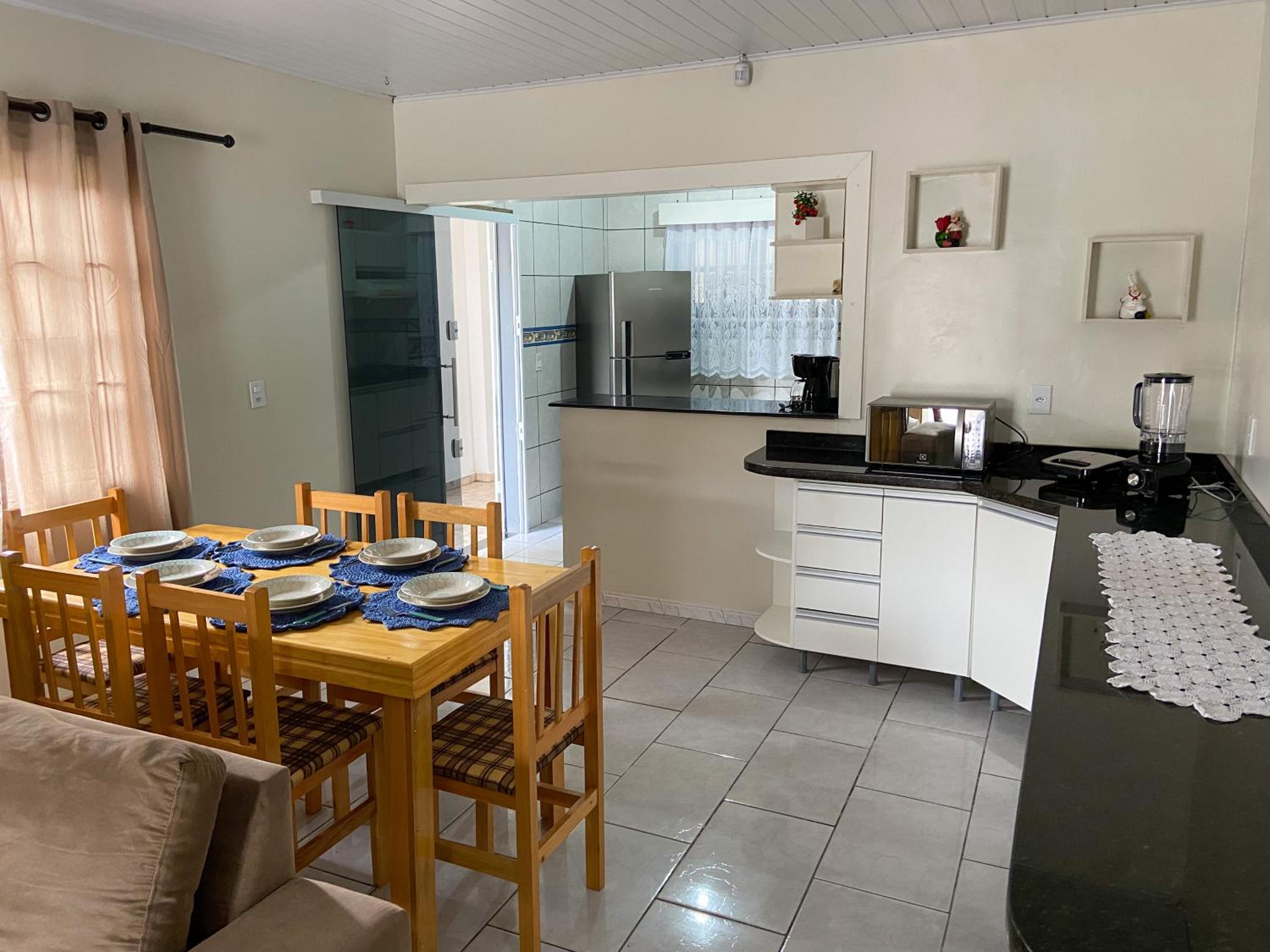 SUA CASA DE FÉRIAS 5 MINUTOS a pé do BETO CARRERO!