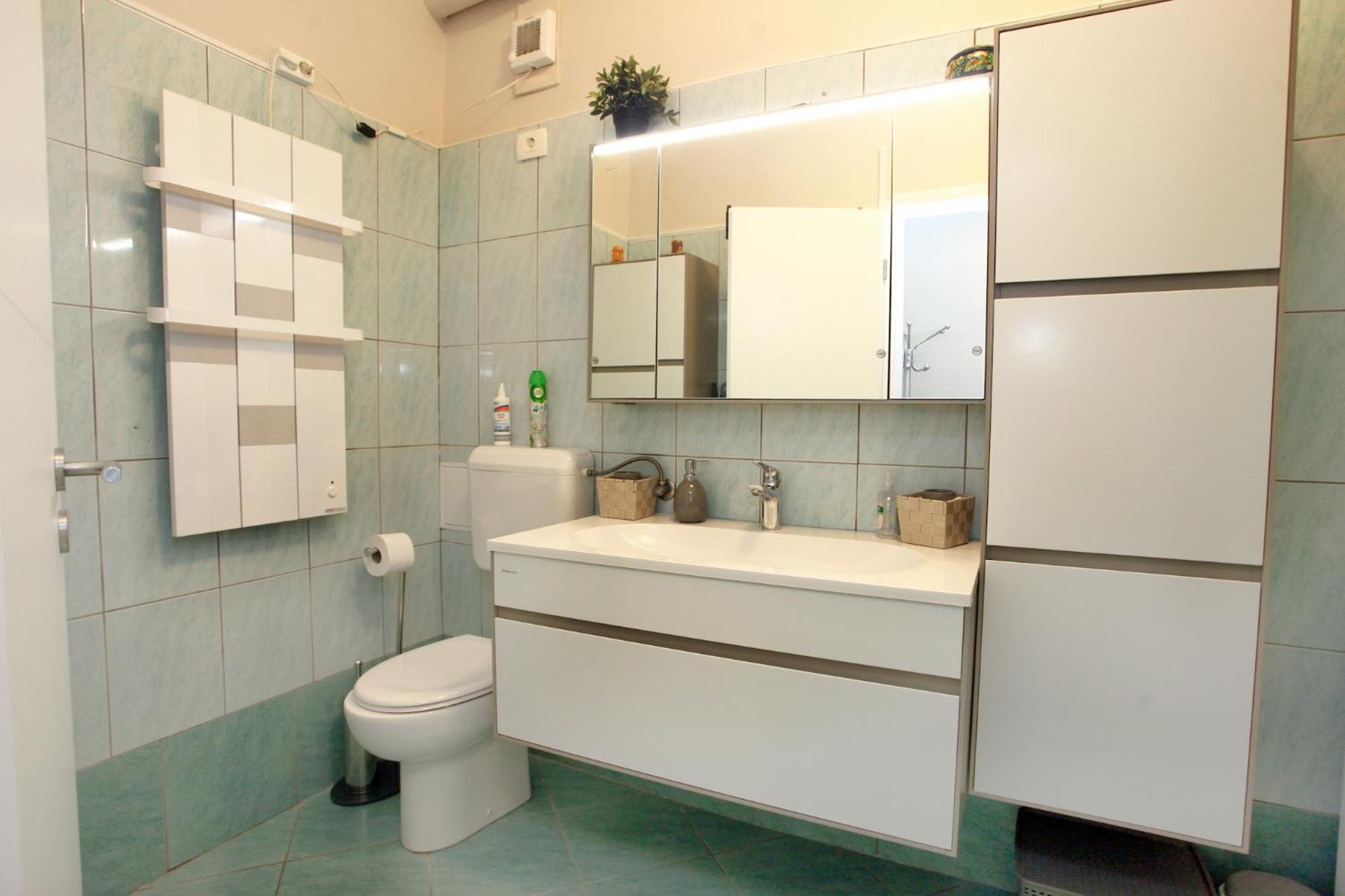 Pristine One-Bedroom Apartment in Piran IRED view 5