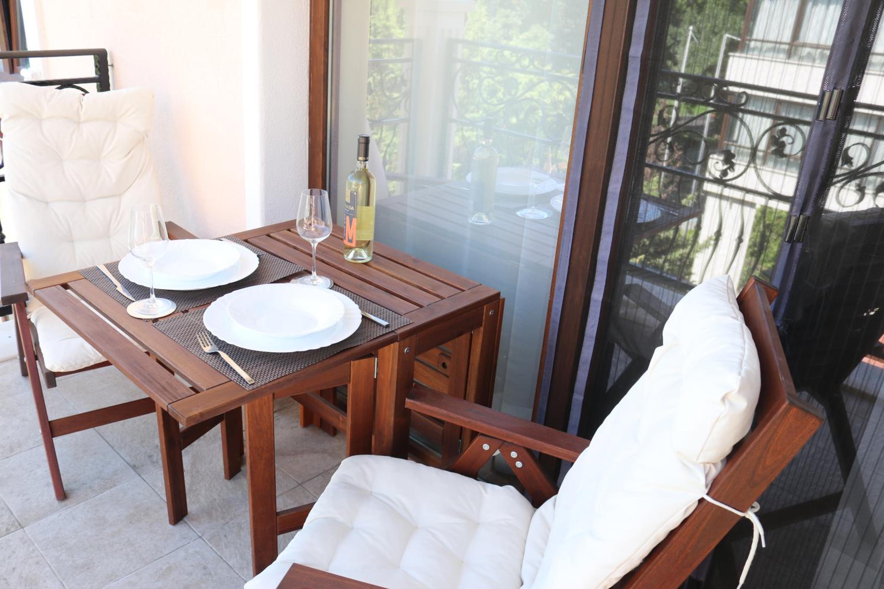 Valencia Gardens Luxury Studios