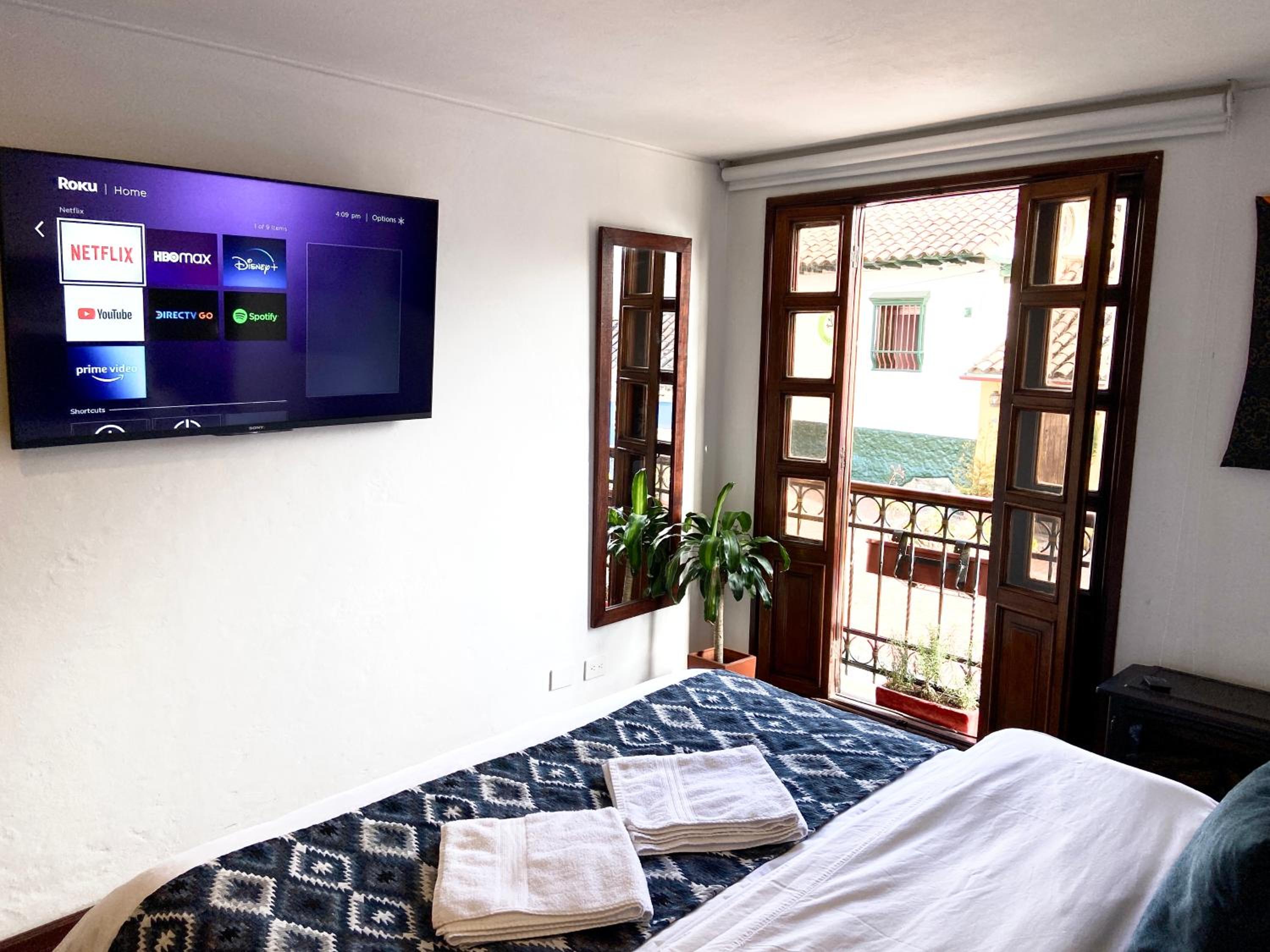 Xia Xue House La Candelaria - Bogotá 360 city view