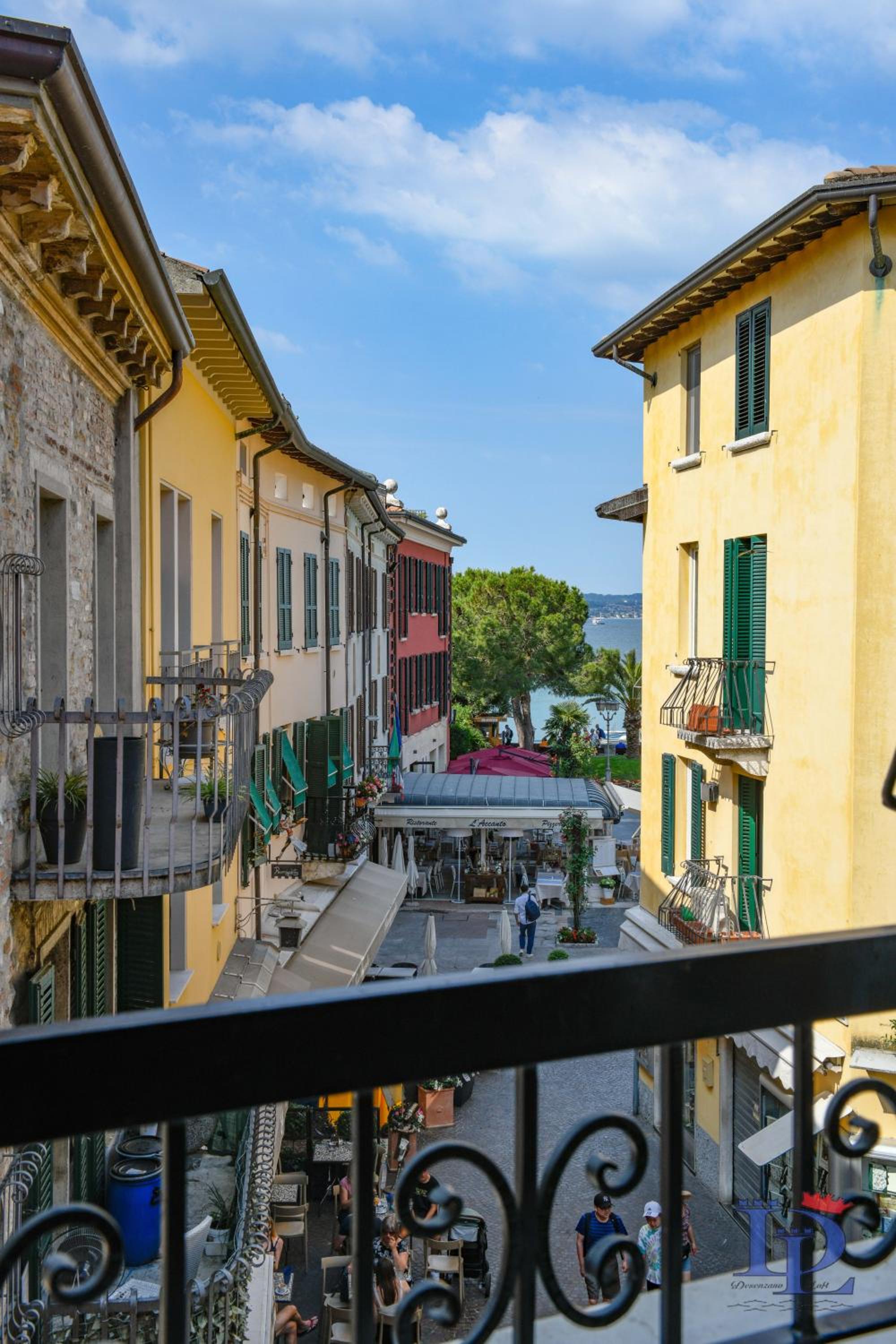 Sirmione Vacations - DesenzanoLoft Queen Of Sirmione castle view - Property Image 21