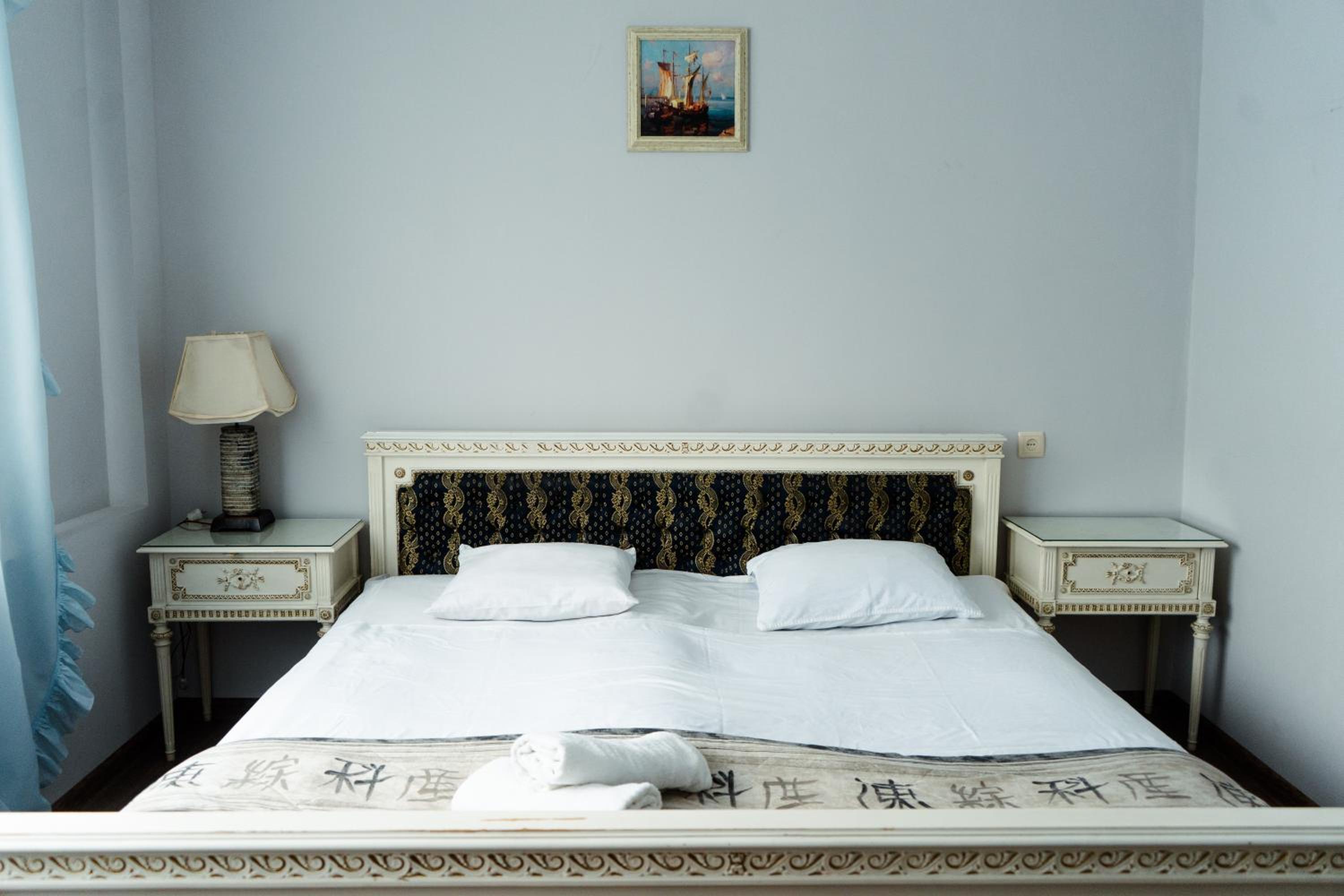 Hotel White House