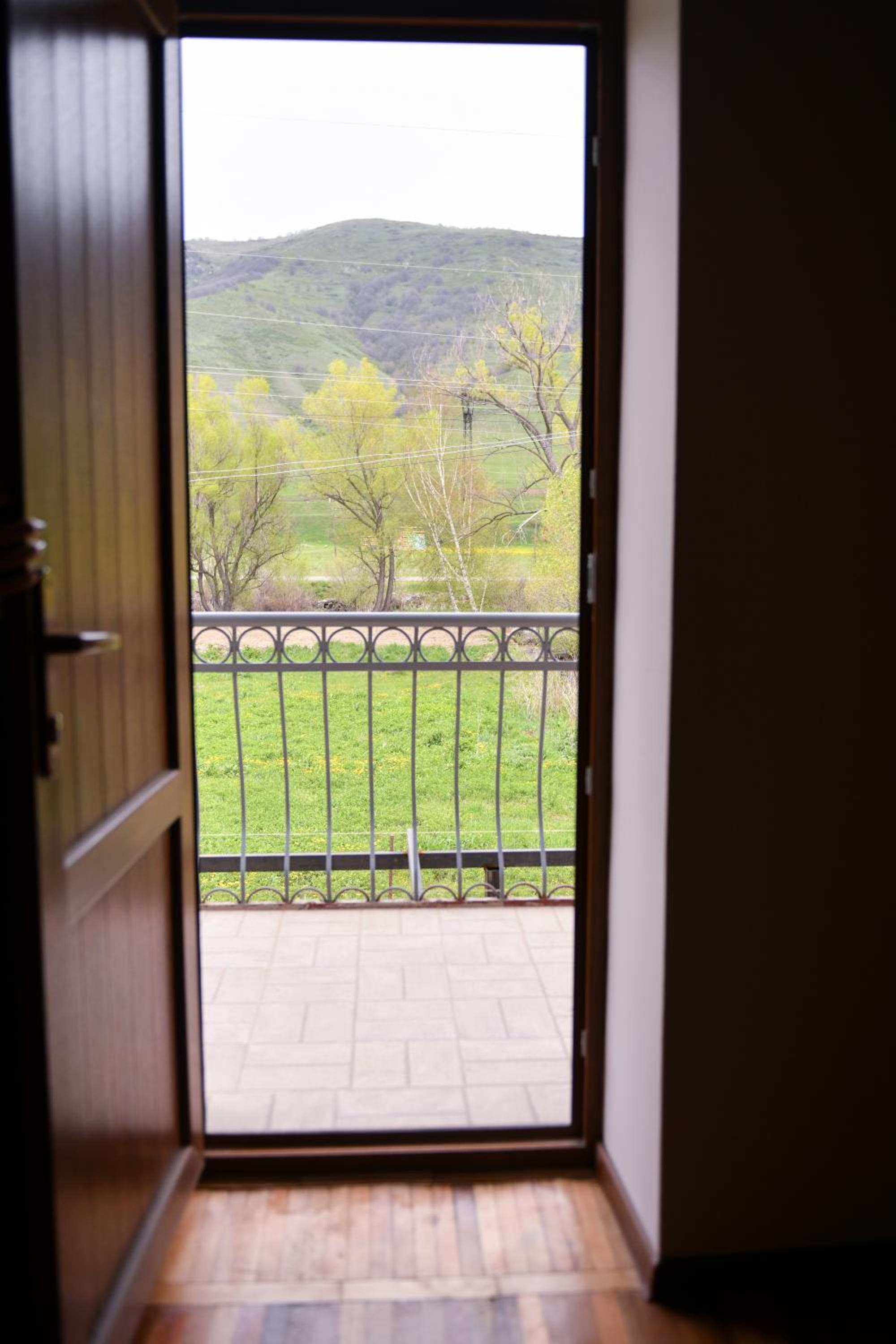Manana Guesthouse
