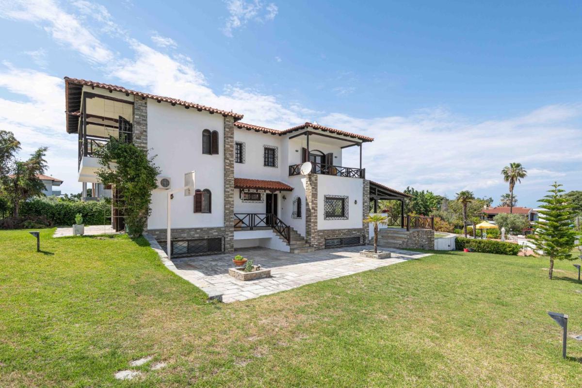#FLH - Escada Pool Villa, near Hanioti view 4
