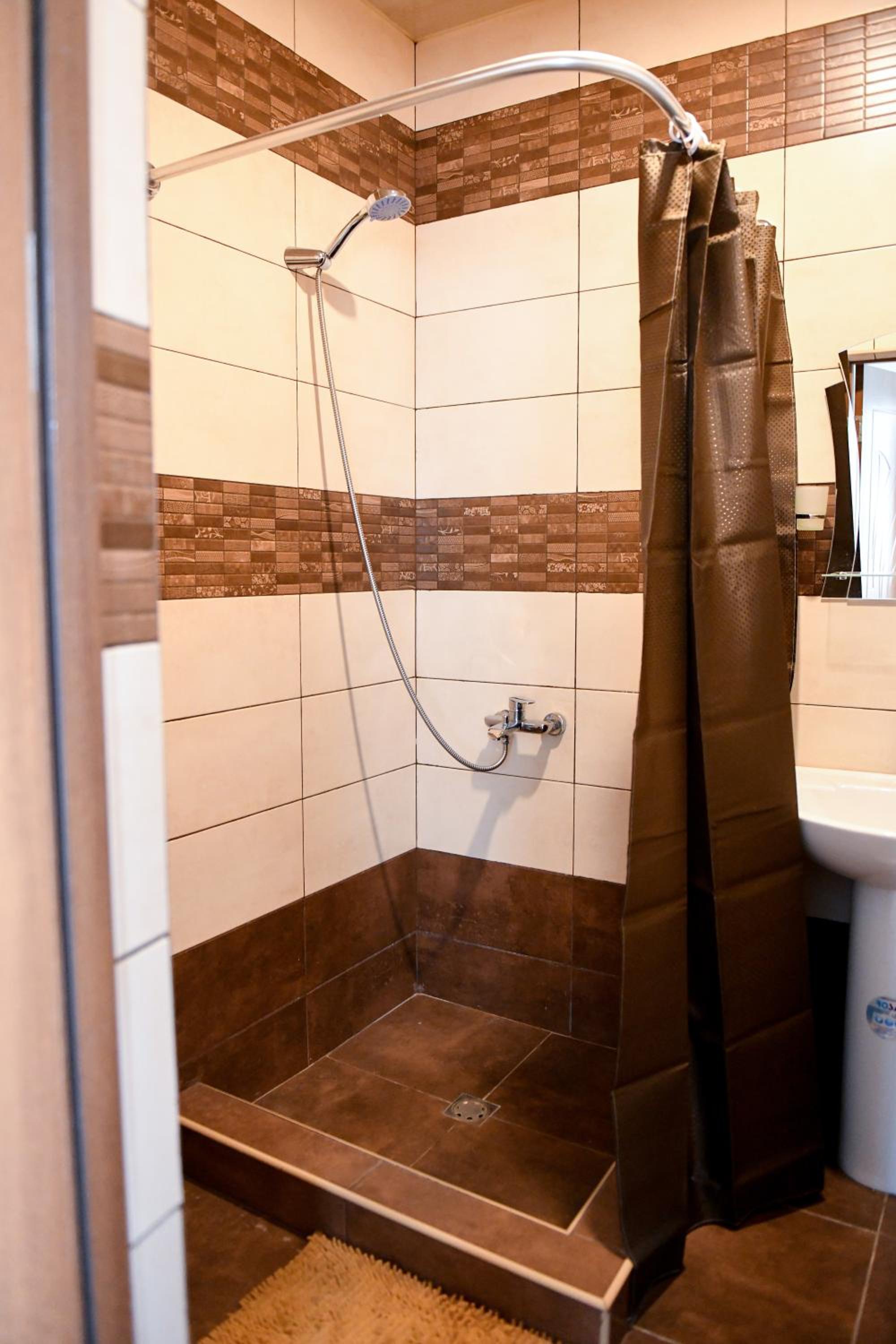 Manana Guesthouse