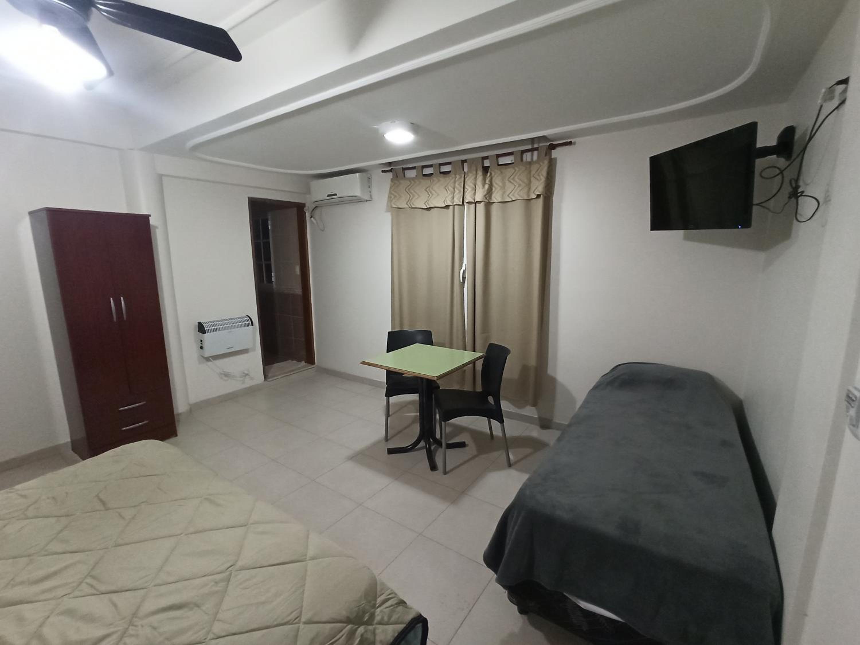 El Descanso Hotel