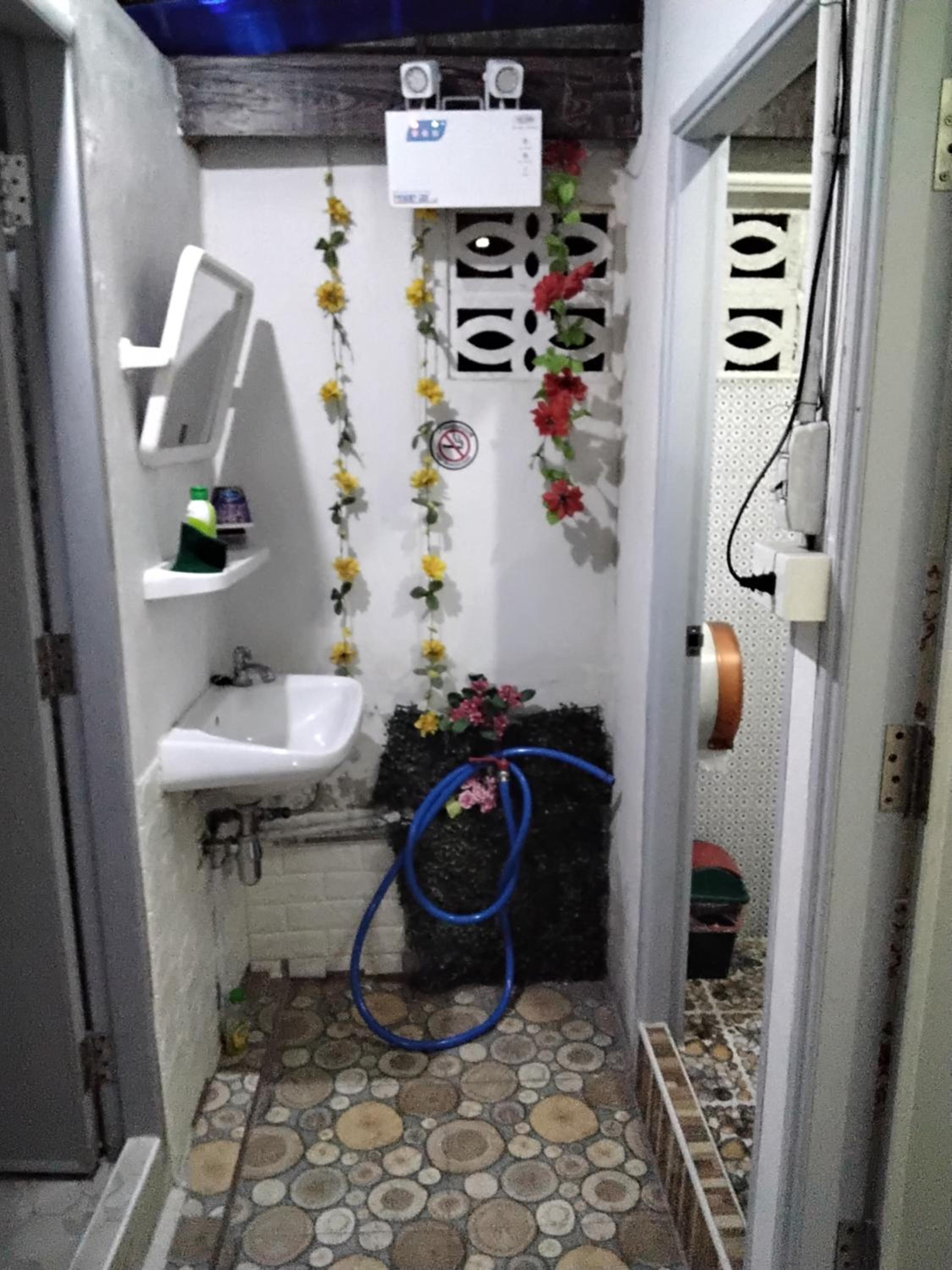 Danee Hostel