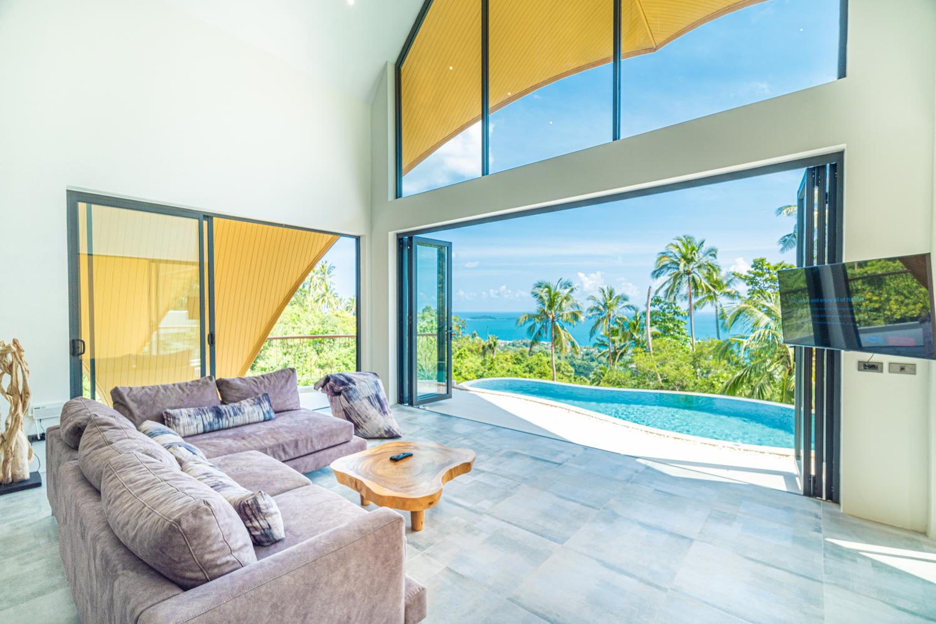 Tropical 3Br Infinity Pool & Sea Jungle View view 5