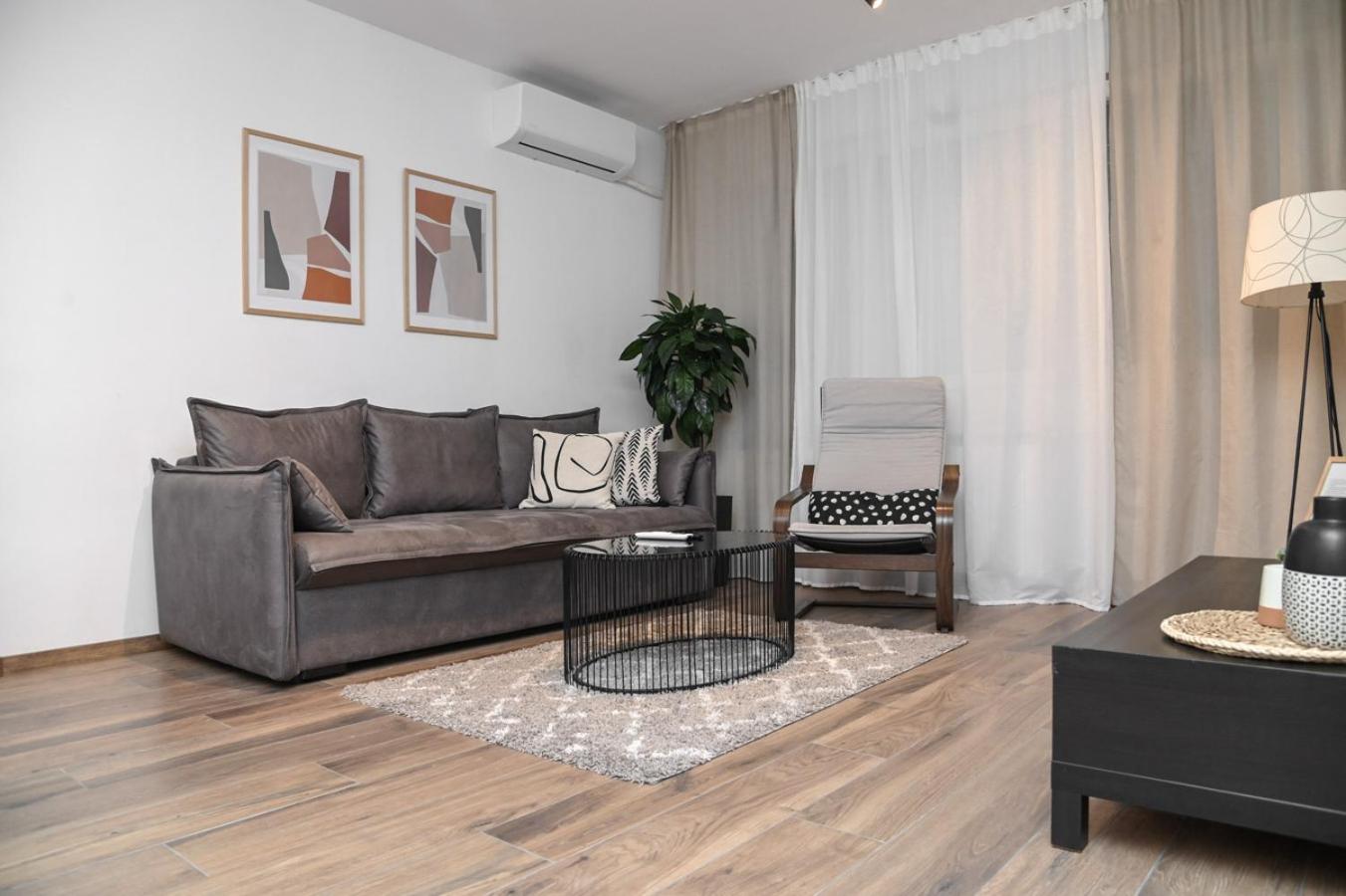 Apartment GREEN view 2