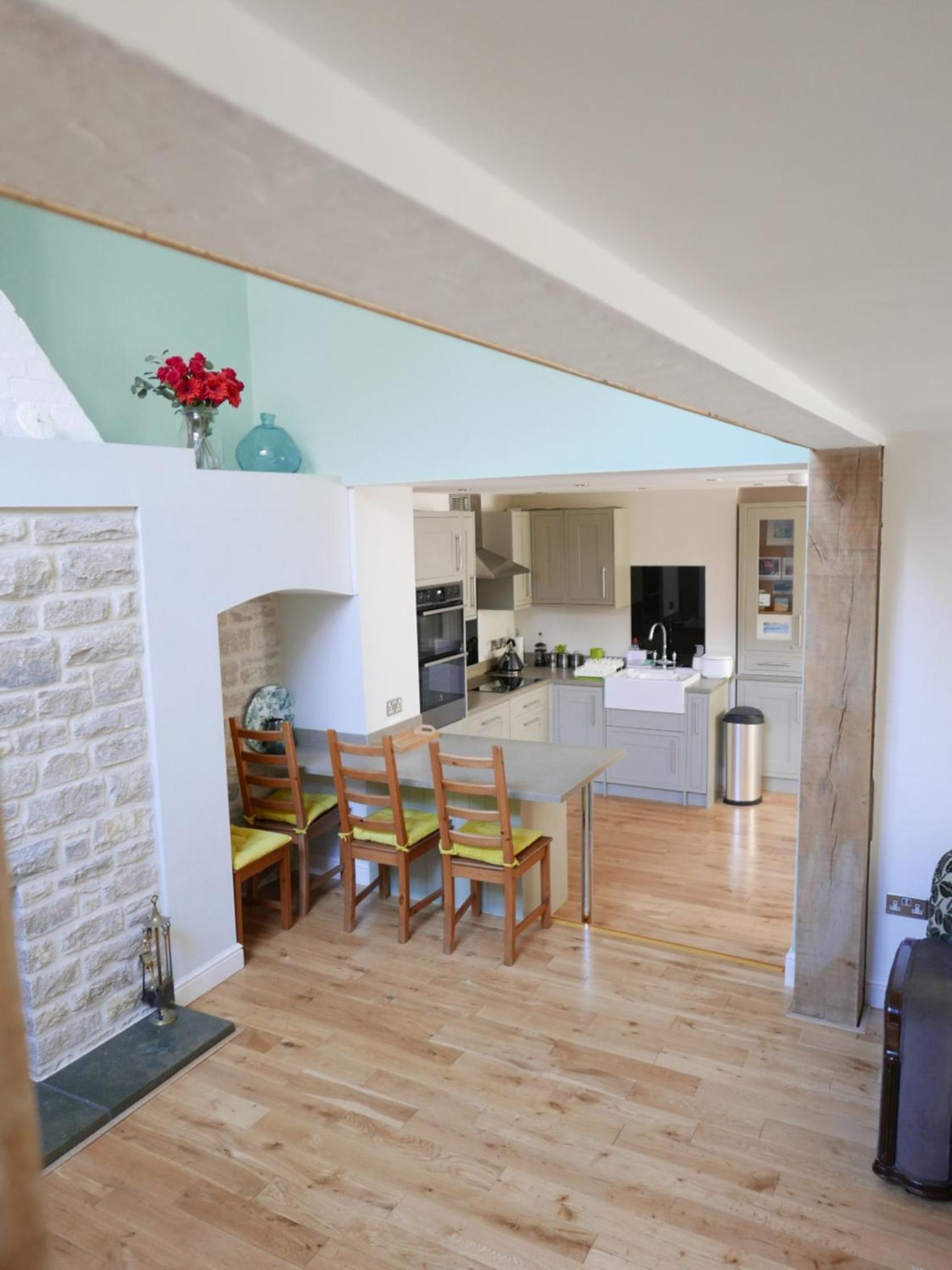 Kitchener Cottage Swanage very close to beach view 2
