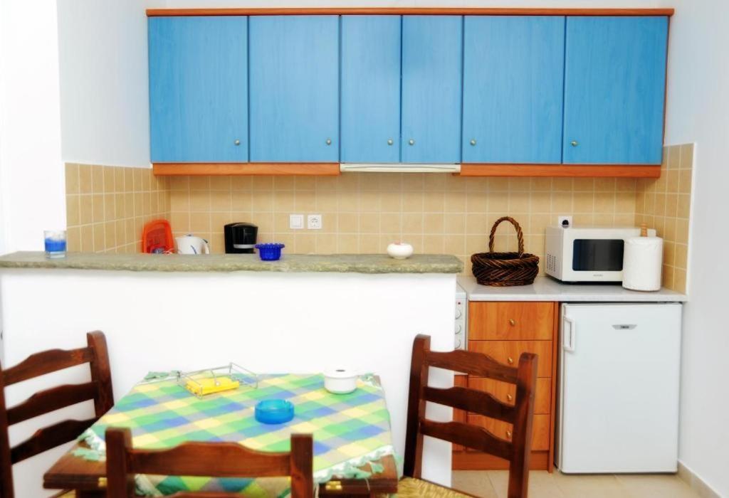 Karyatides Homes